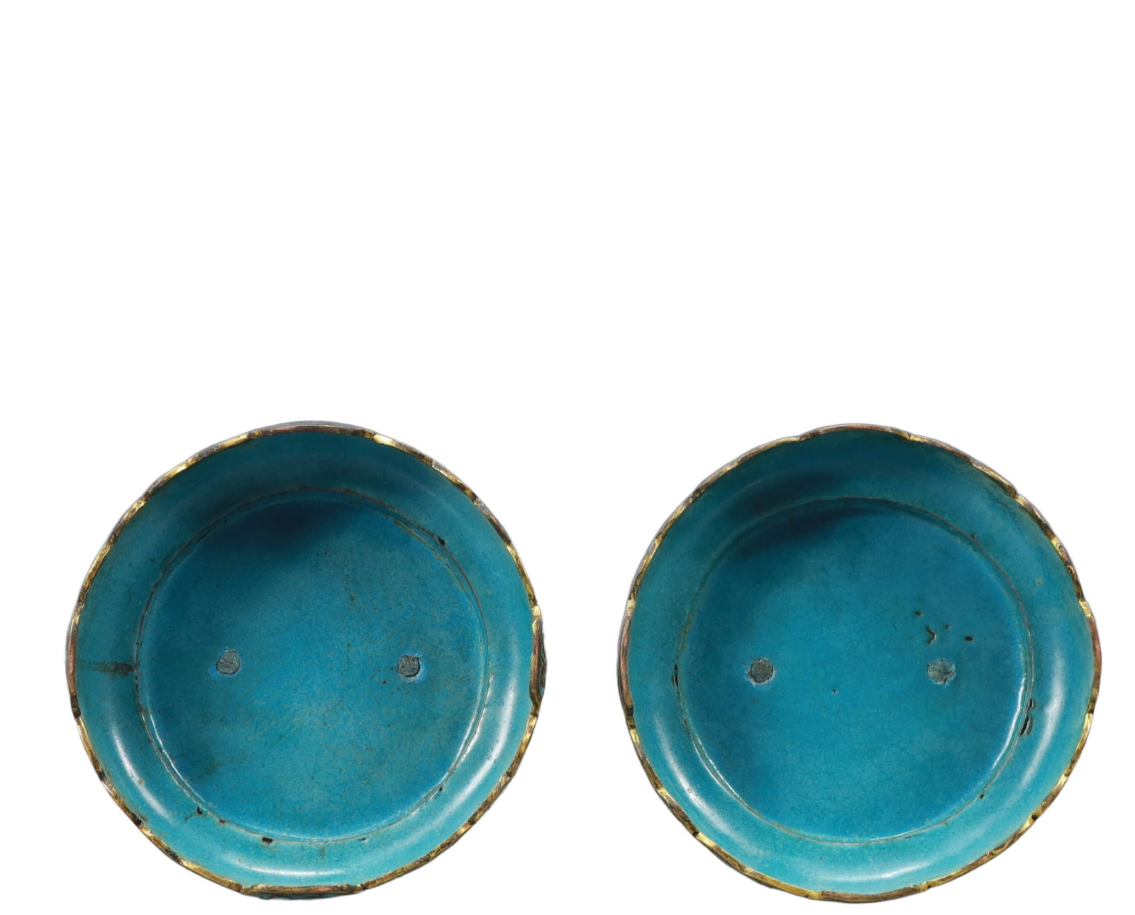 A Pair of Exquisite Cloisonne Flower Pattern Vases: A Pair of Exquisite Cloisonne Flower Pattern Vases ,Qing Dynasty, China,Qianlong Four-character Mark,Size：6.3inx12.2in; Weight：3900g 