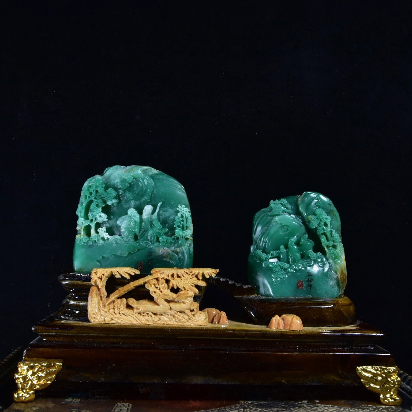 A Pair of Exquisite Shoushan Stone Landscape and Figure Pattern Ornaments (1 of 9)
