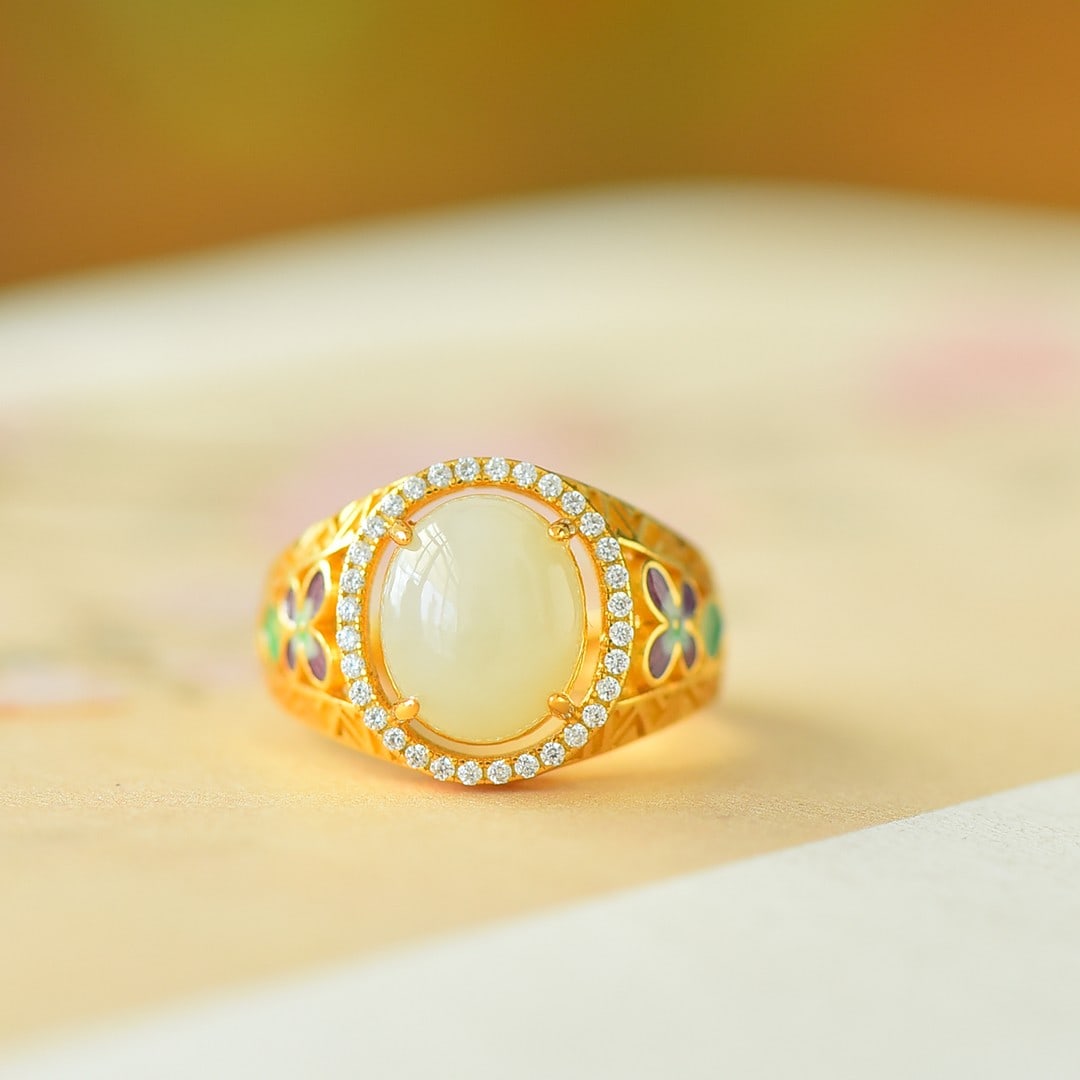 An Exquisite Sterling Silver-Gold Plated Inlaid White Jade Enamel Ring: An Exquisite Sterling Silver-Gold Plated Inlaid White Jade Enamel Ring,Size:9mmx11mm 纯银镀金镶白玉珐琅戒指