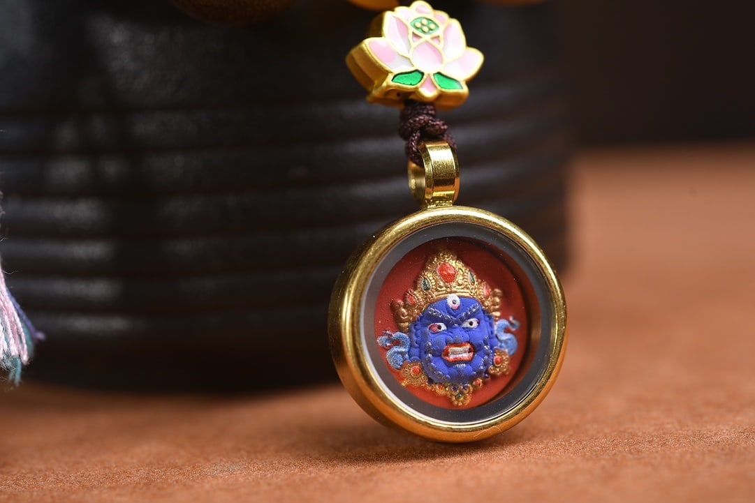 An Exquisite Eaglewood Bracelets - 4