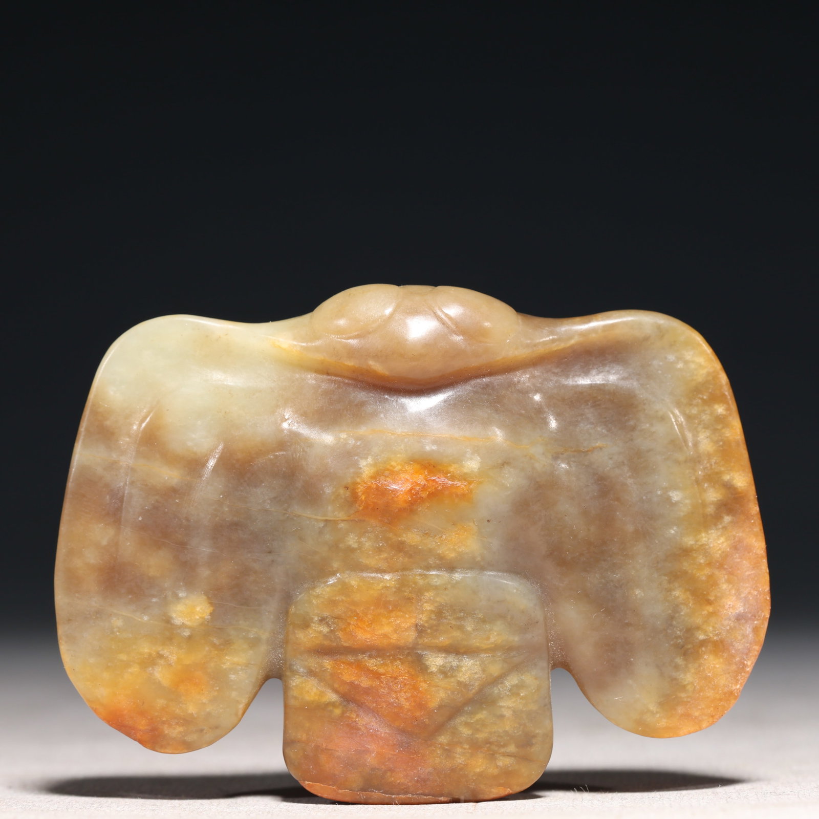 An Archaic Hongshan Culture White Jade Cicada Pendant: An Archaic Hongshan Culture White Jade Cicada Pendant,Ancient Time, China,Size:2.6inx0.7inx3.5in,Weight:138g 红山文化白玉蝉挂件,中国&#