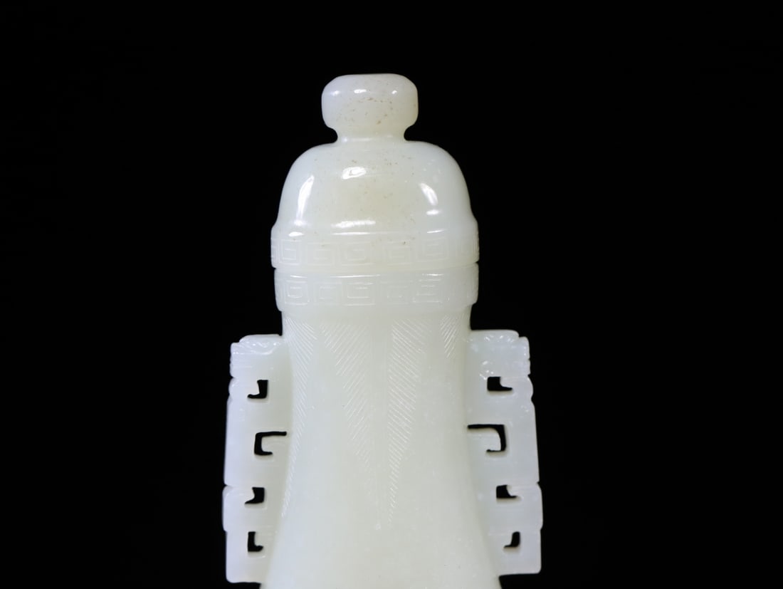 A Exquisite Hotan Jade Pine Pattern Vase - 4