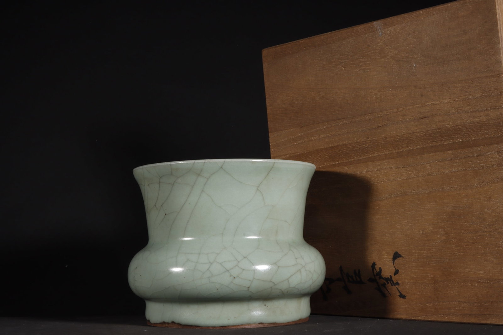 A Exquisite Guan Kiln Celadon Glazed Vase: A Exquisite Guan Kiln Celadon Glazed Vase,Song Dynasty, China,Size:4.1inx4.9in 官窑粉青釉瓶,中国宋代