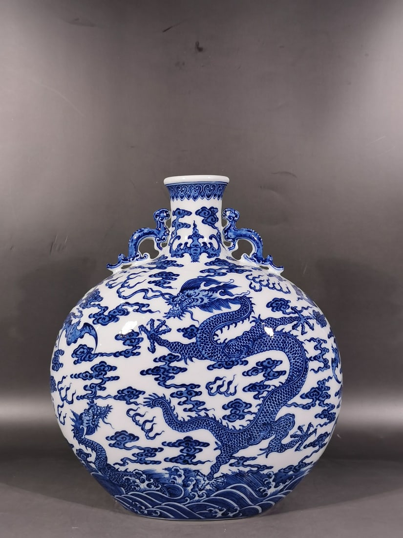 A Exquisite Blue and White Dragon Pattern Vase: A Exquisite Blue and White Dragon Pattern Vase,Qing Dynasty, China,Qianlong Six-character Mark,Size:11.9inx10.1in 