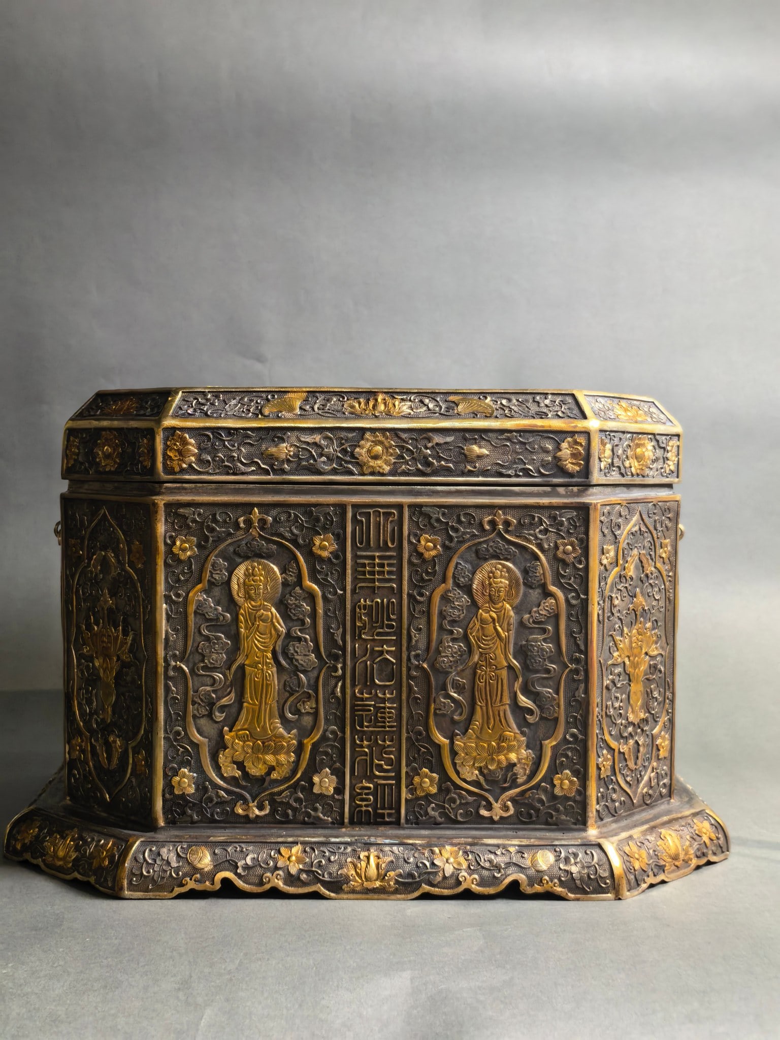 A Exquisite Gilt Bronze Buddha statue Scripture Box (1 of 9)