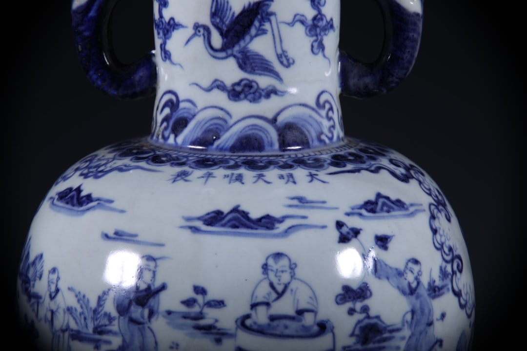 Blue and White Figures Pattern Vase - 3