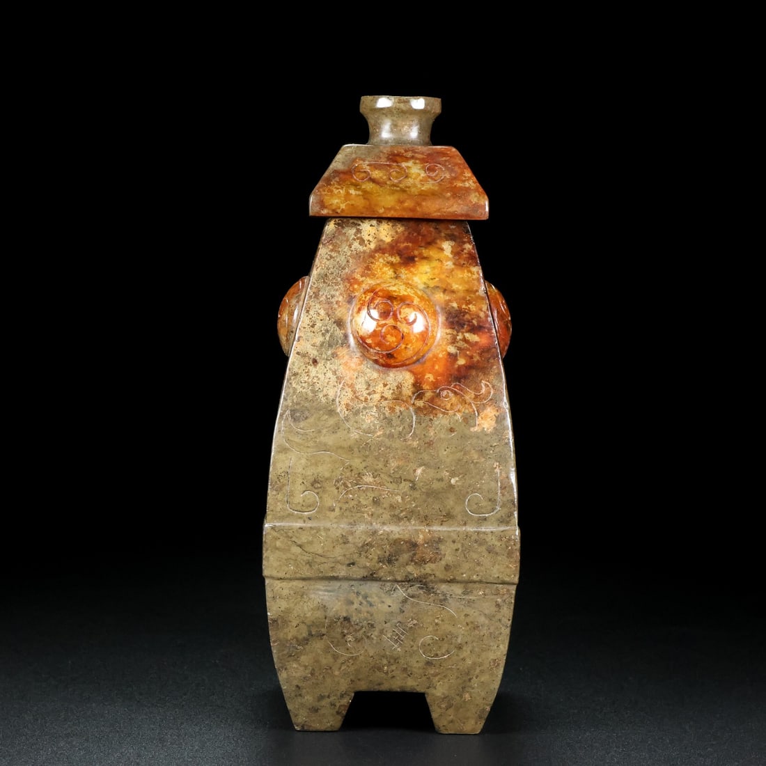 A Exquisite Hotan Jade Ewer: A Exquisite Hotan Jade Ewer,Han Dynasty, China,Size:3.1inx3.1inx7.5in,Weight:846g 和田玉壶,中国汉代