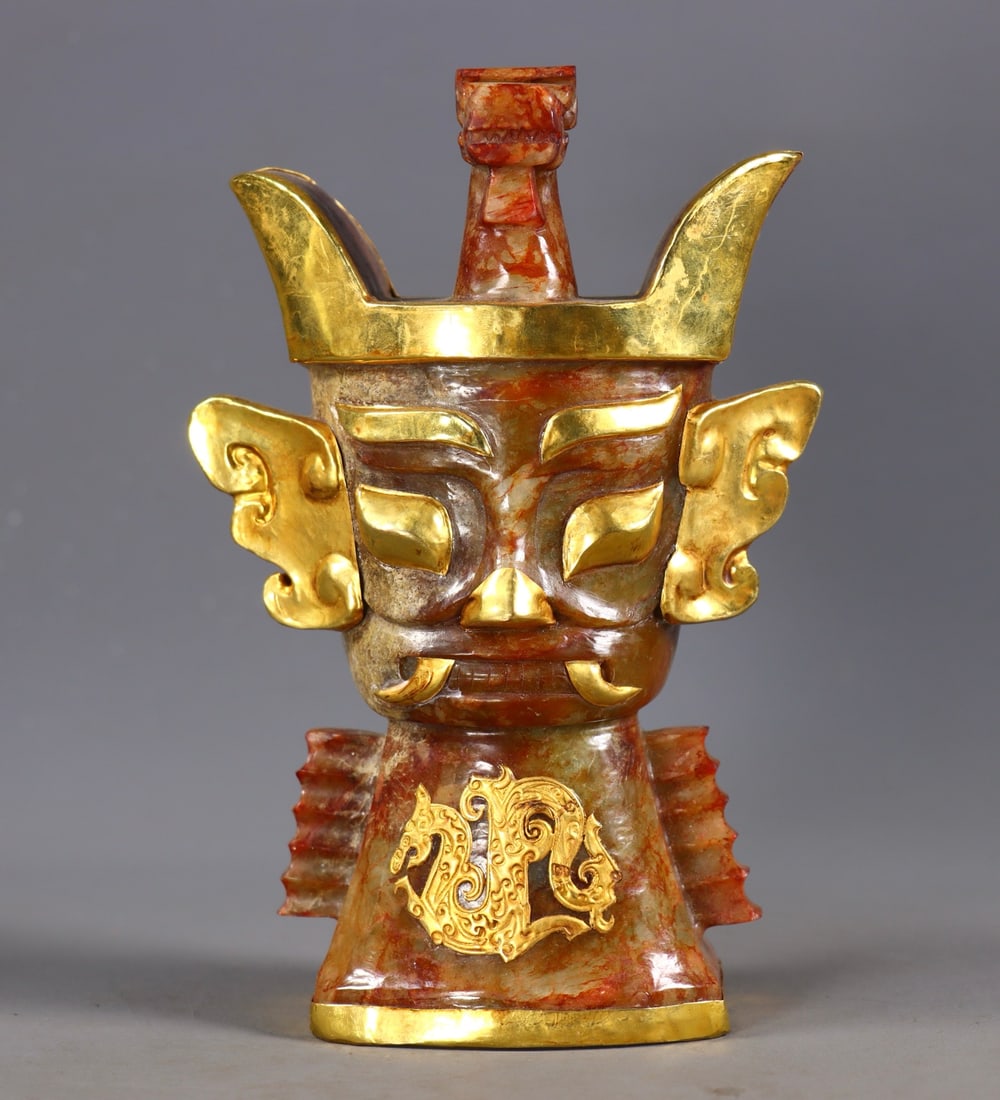 Hetian Jade Gold-Plated Mask Ornament (1 of 9)