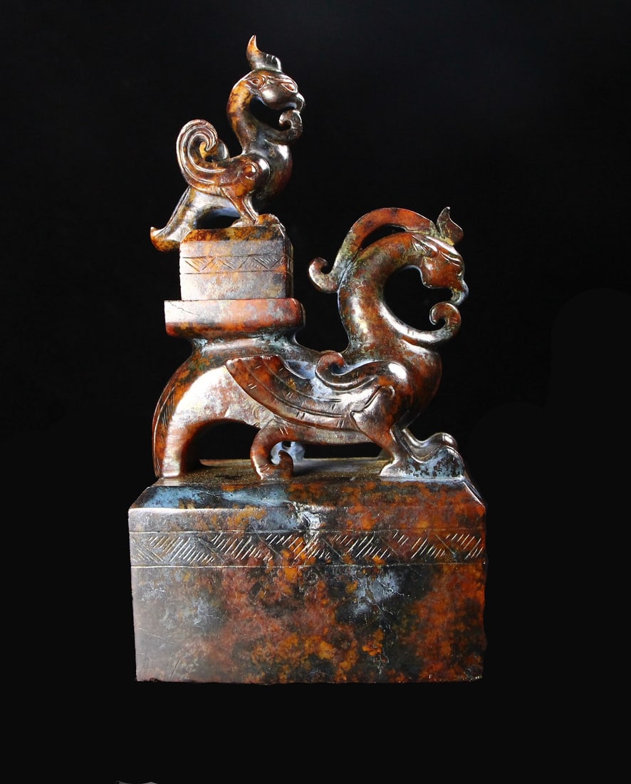 A Exquisite Hotan Jade Phoenix Seal: A Exquisite Hotan Jade Phoenix Seal,Han Dynasty, China,Size:4.3inx3.1inx8.3in,Weight:2150g 和田玉凤印章,中国汉代