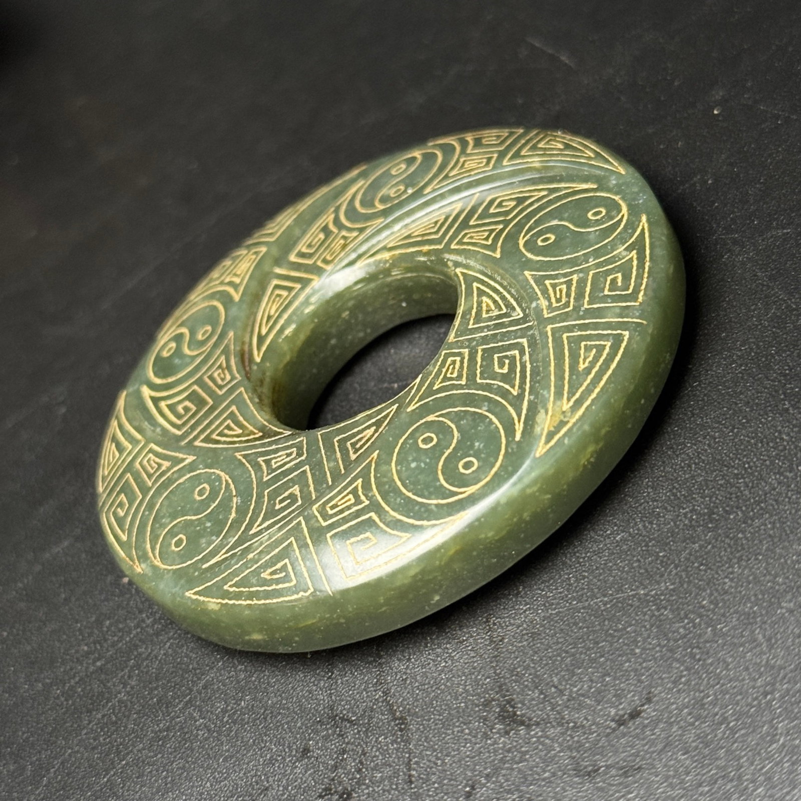An Exquisite Jasper Trigram Pattern Pendant - 3