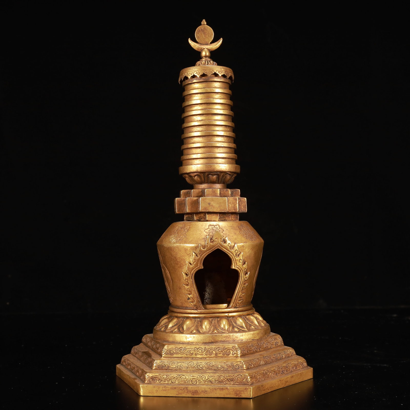 A Rare Gilt Bronze Niche: A Rare Gilt Bronze Niche,Qing Dynasty, China,Size:5.9inx12.6in,Weight:1900g 铜鎏金佛龛,中国清代