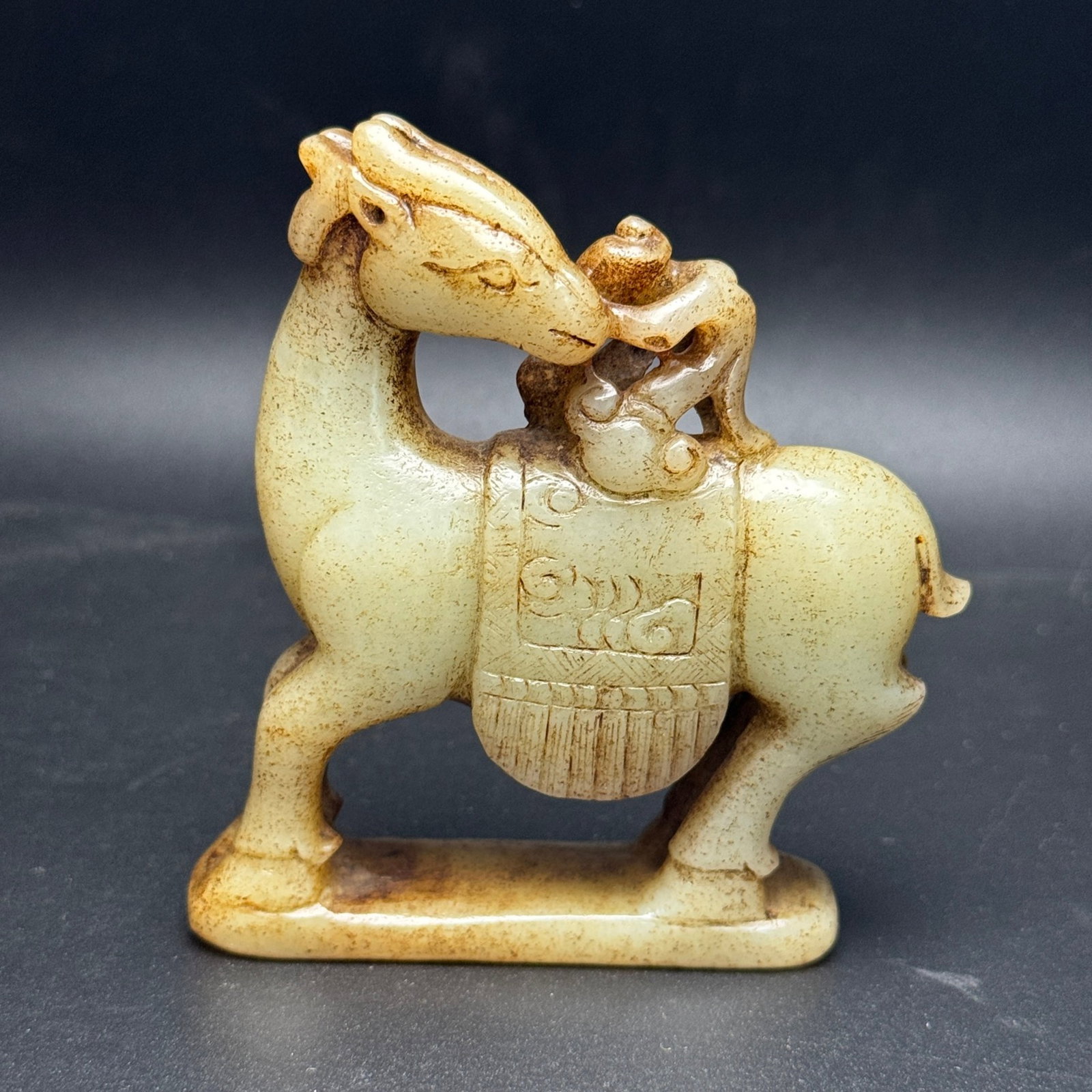 An Exquisite White Jade Deer Ornament: An Exquisite White Jade Deer Ornament,Qing Dynasty,China,Size:86mmx74mmx20mm,Weight:158g 白玉鹿摆件,中国清代