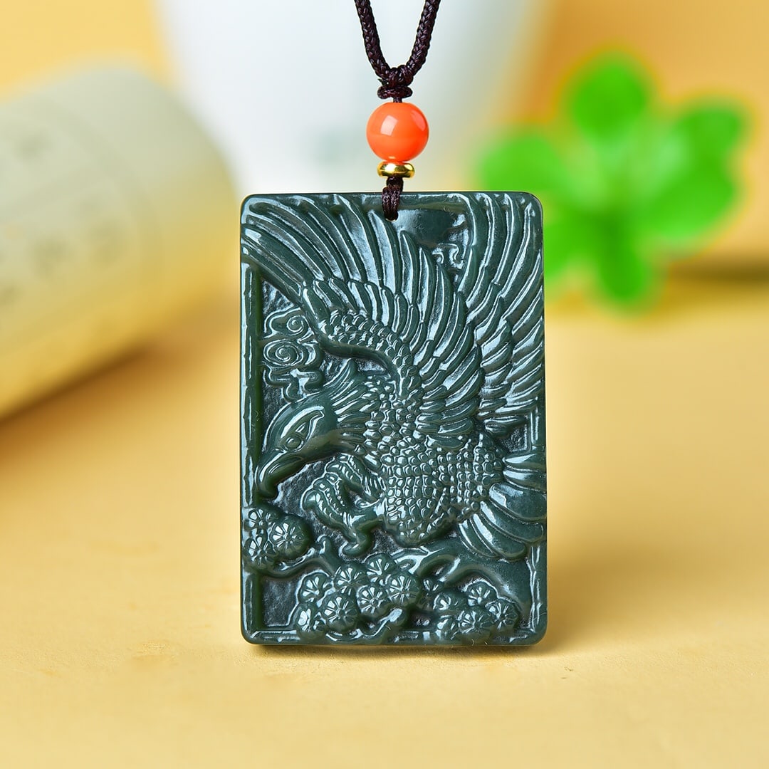 An Exquisite Sapphire Eagle Pattern Pendant: An Exquisite Sapphire Eagle Pattern Pendant,Size:59mmx39mm 寓意:吉祥 大展宏图 鹏程万里 事业学业蒸&