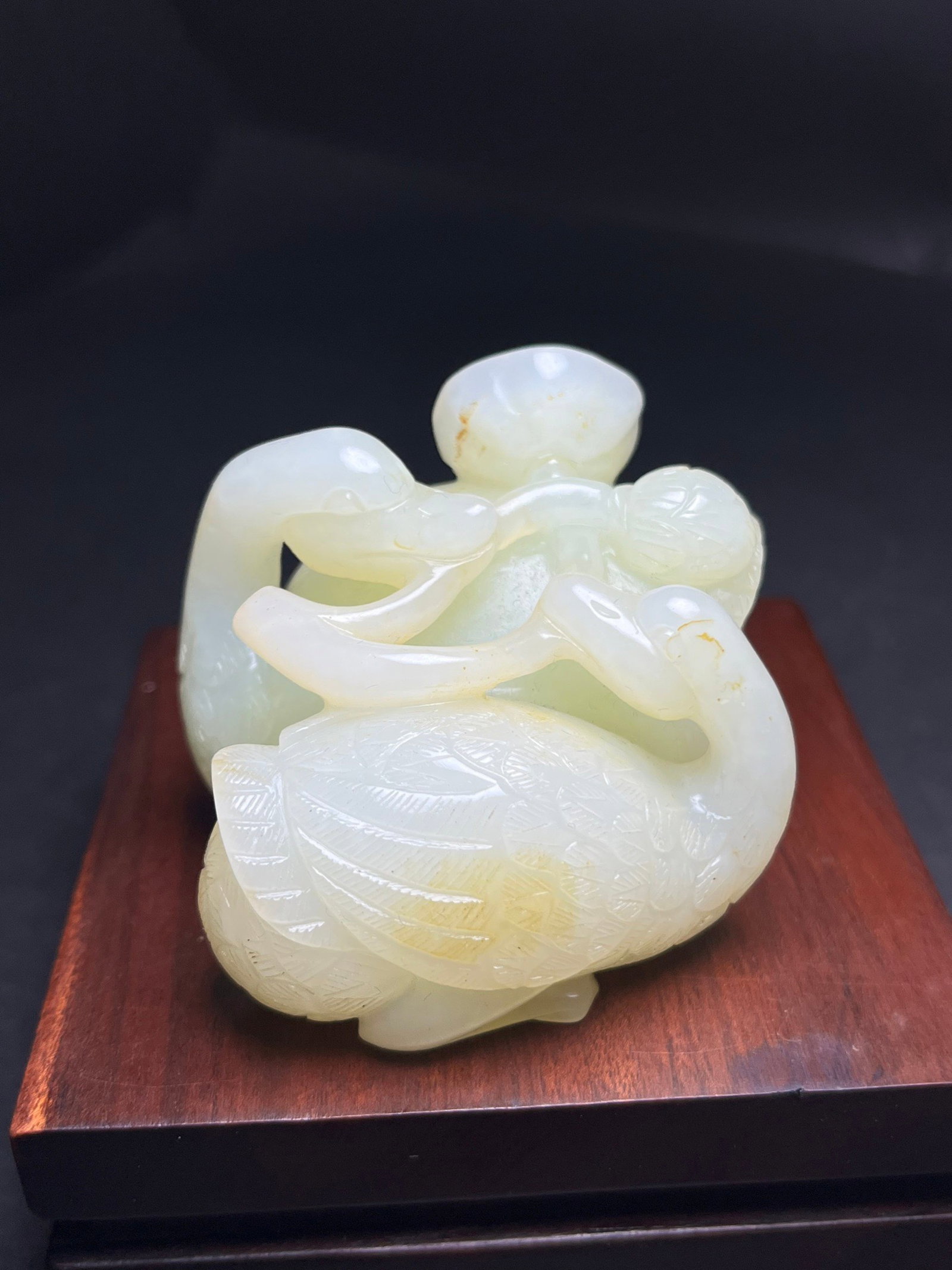 An Exquisite White Jade Goose Hand Piece: An Exquisite White Jade Goose Hand Piece,Qing Dynasty,China,Size:56mmx44mmx53mm,Weight:158g 白玉鹅手把件,中国清代
