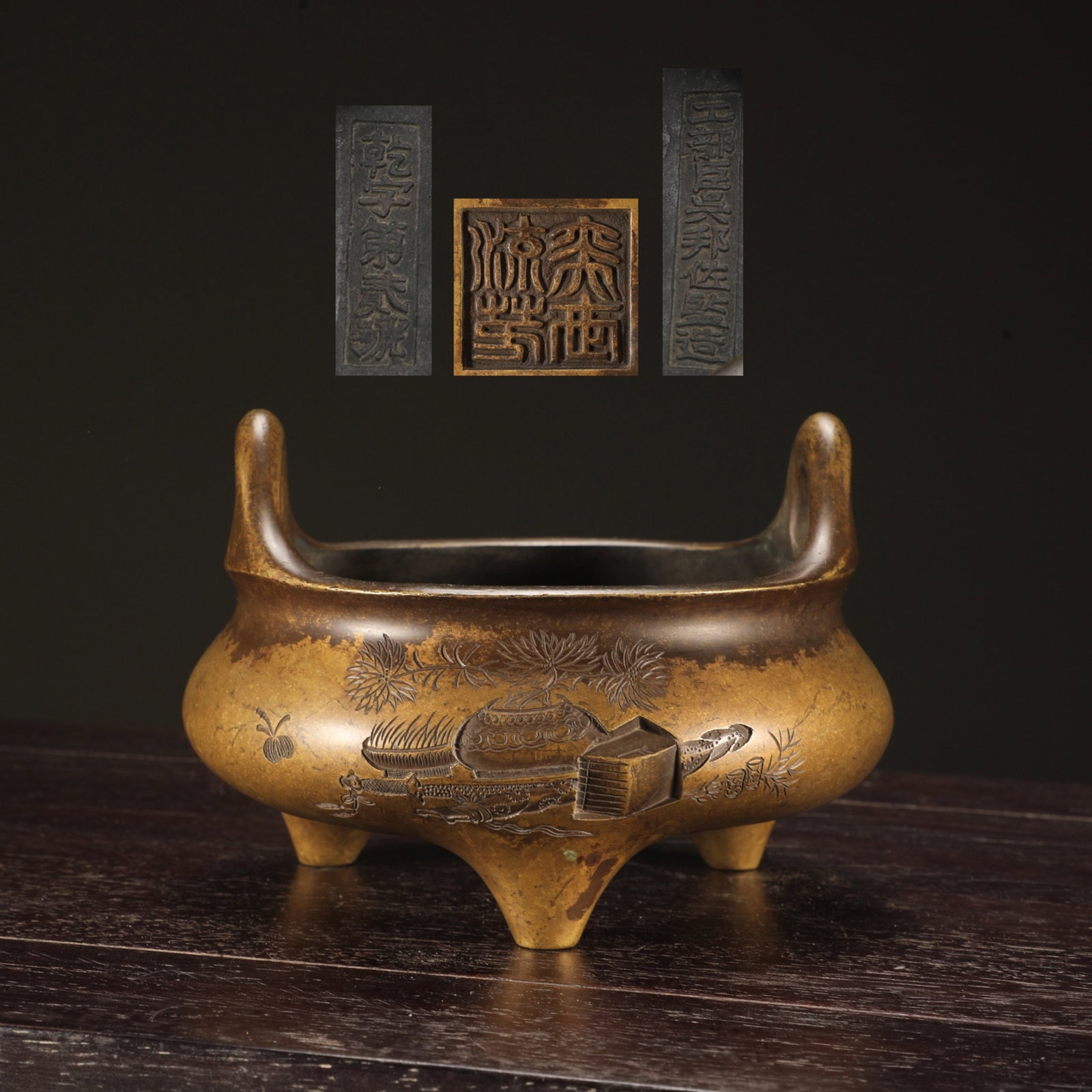 An Exquisite Bronze Bogu Pattern Double-Ears Tripod Censer,With Poem: An Exquisite Bronze Bogu Pattern Double-Ears Tripod Censer,With Poem,Qing Dynasty,China,With Mark,Size:3.9inx5inx5.8in,Weight:1450g 铜博古纹双耳三足'