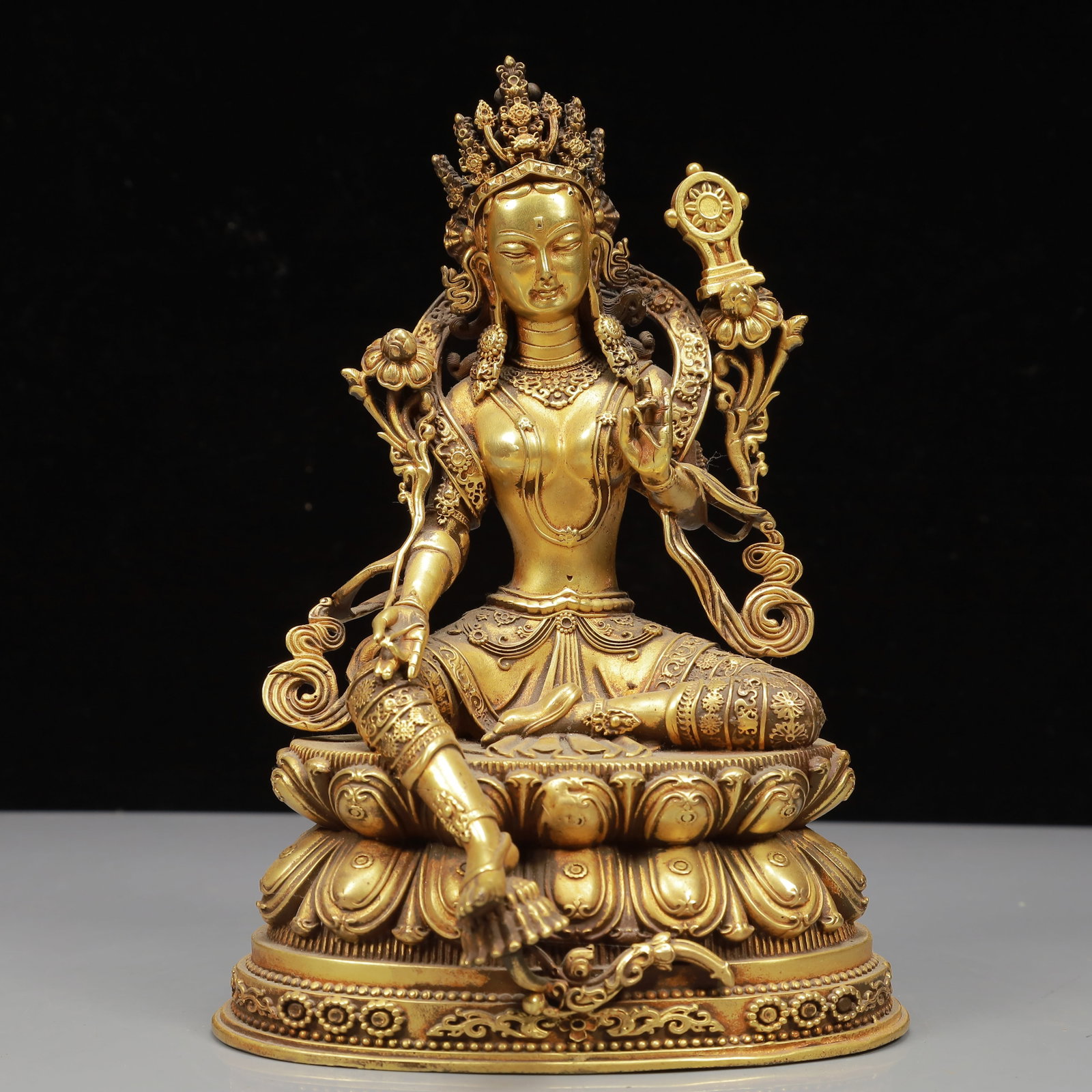 A Solemn Gilt Bronze Statue of Tara: A Solemn Gilt Bronze Statue of Tara,Ming Dynasty, China,Yongle Six-character Mark,Size:5.9inx3.9inx8.7in,Weight:2350g 铜鎏金度母像,中国明代,