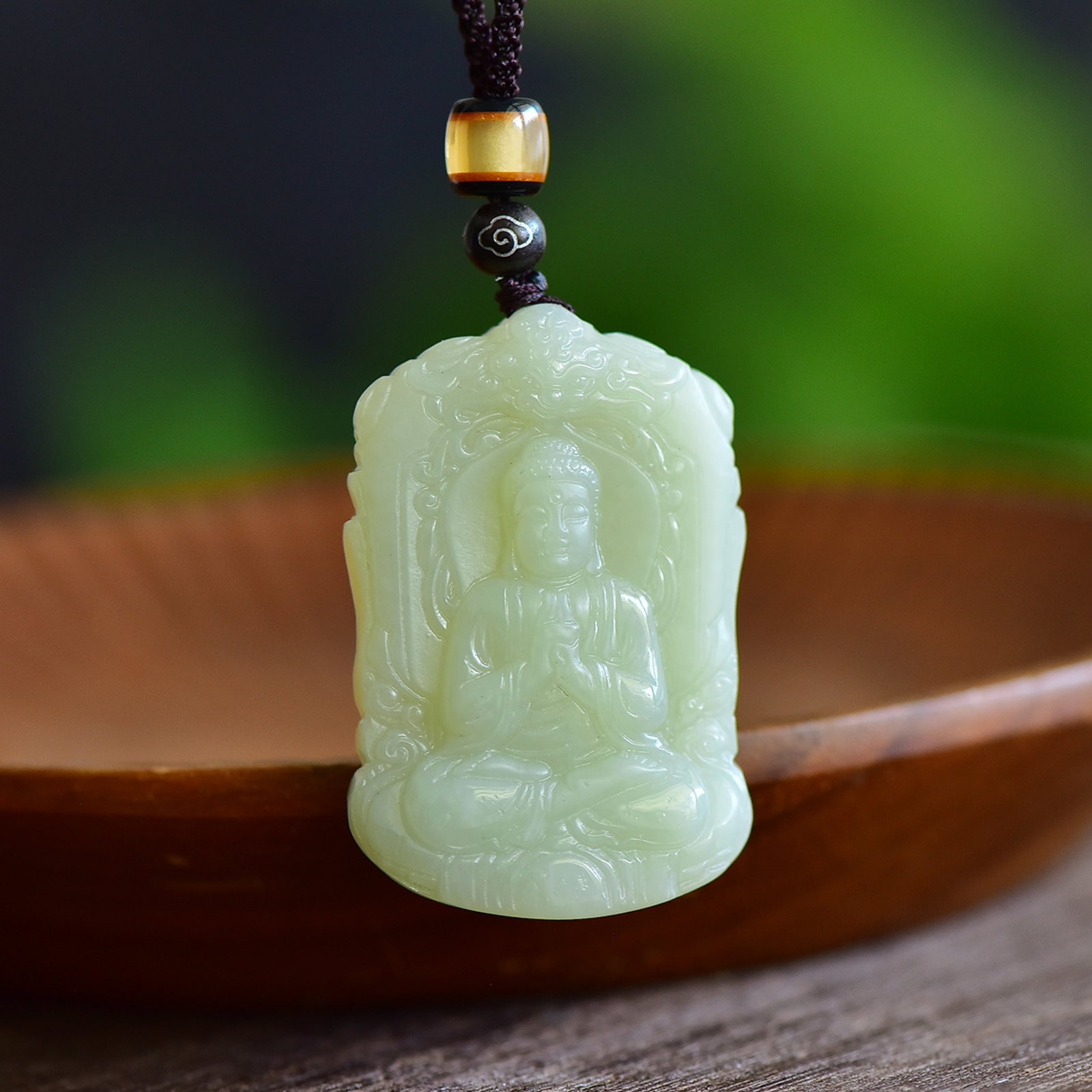 An Exquisite Greenish Jade Bodhisattva Pendant: An Exquisite Greenish Jade Bodhisattva Pendant,Size:45mmx32mm 寓意:生肖属羊