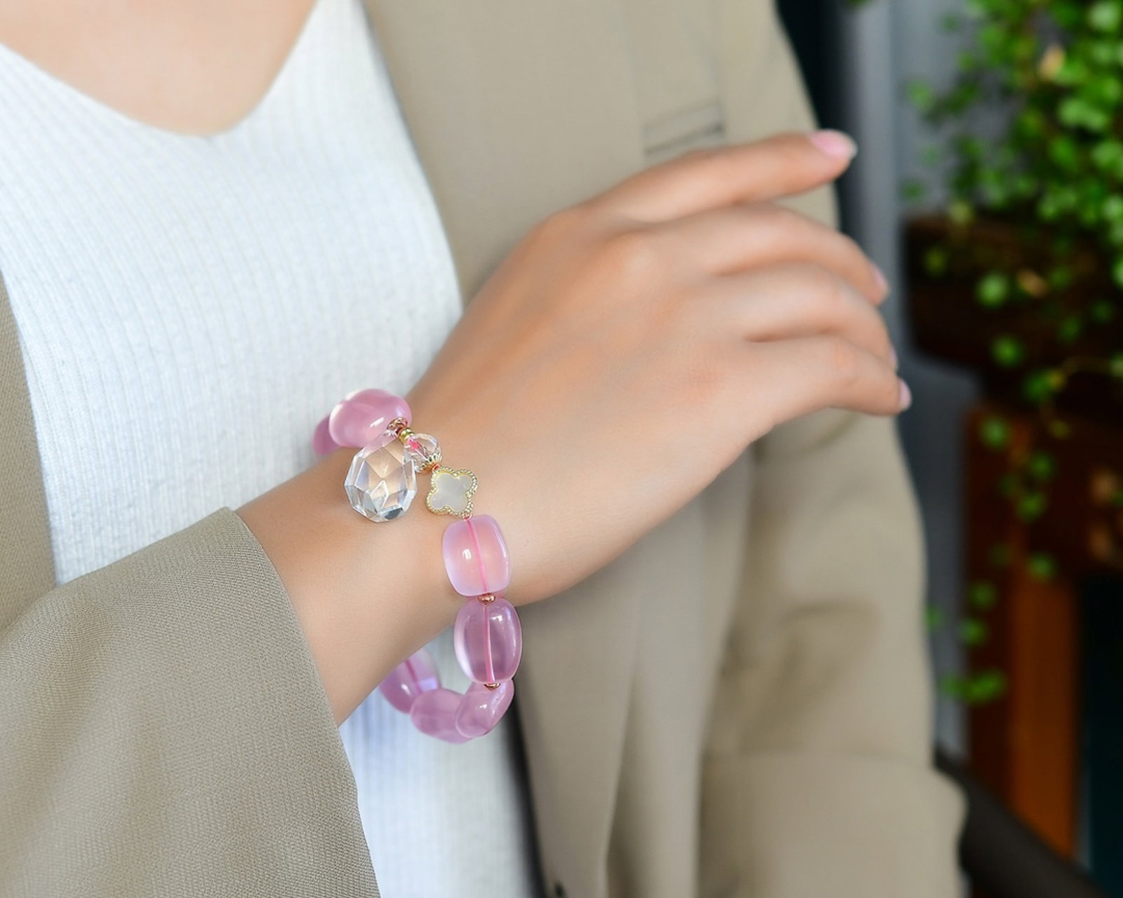 An Exquisite Crystal Bracelets - 6
