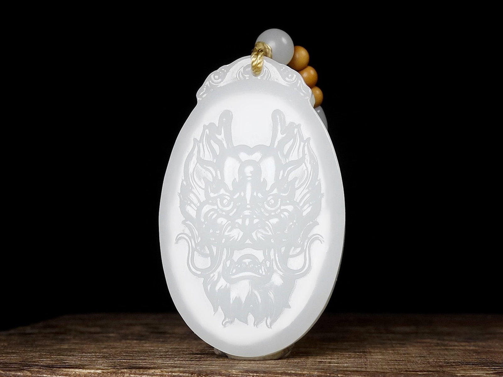 An Exquisite White Jade Dragon Pattern Pendant: An Exquisite White Jade Dragon Pattern Pendant,Size:45mmx27mmx8mm 白玉龙纹挂件