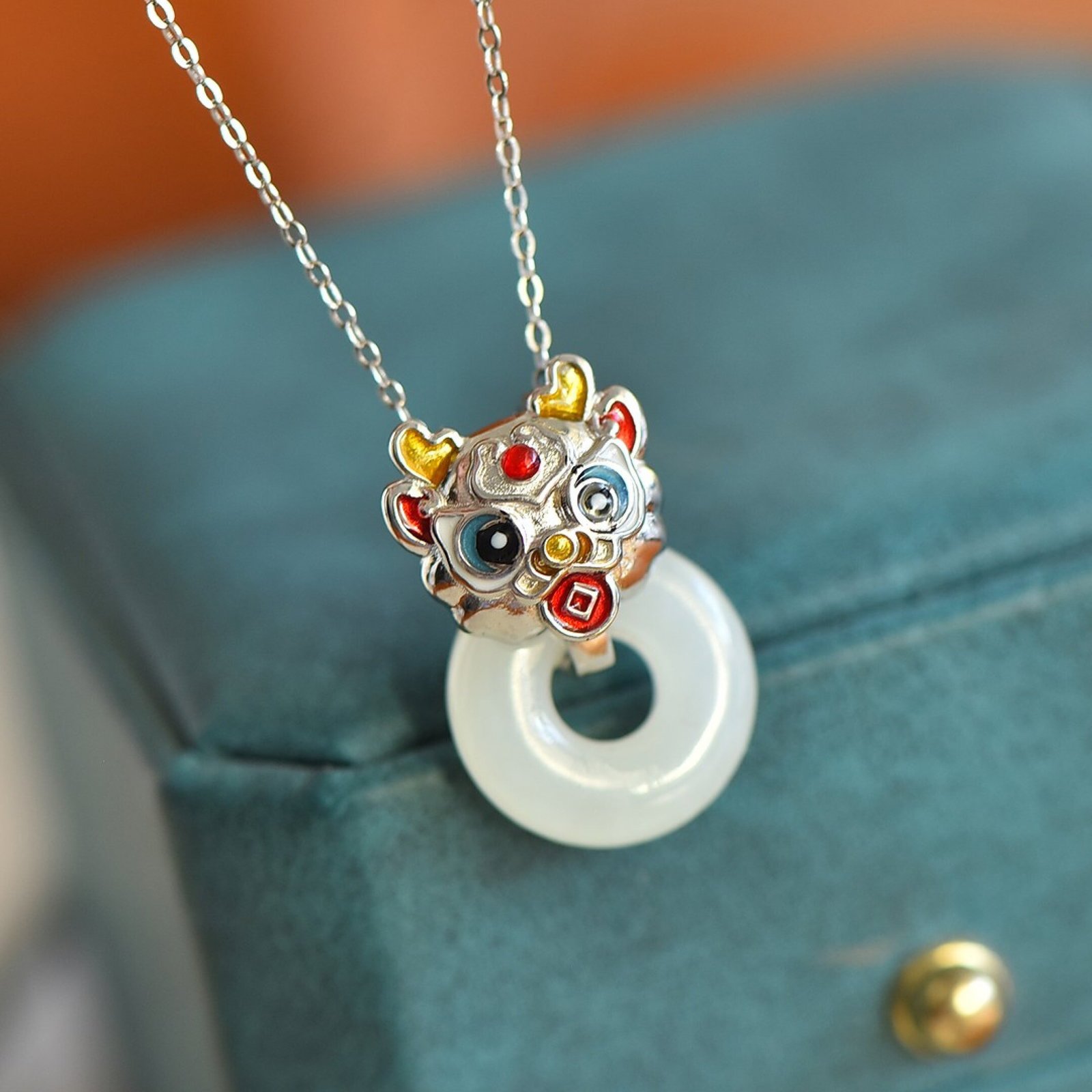 An Exquisite Sterling Silver Inlaid White Jade Pendant: An Exquisite Sterling Silver Inlaid White Jade Pendant,Size:15mmx15mm 纯银镶白玉吊坠