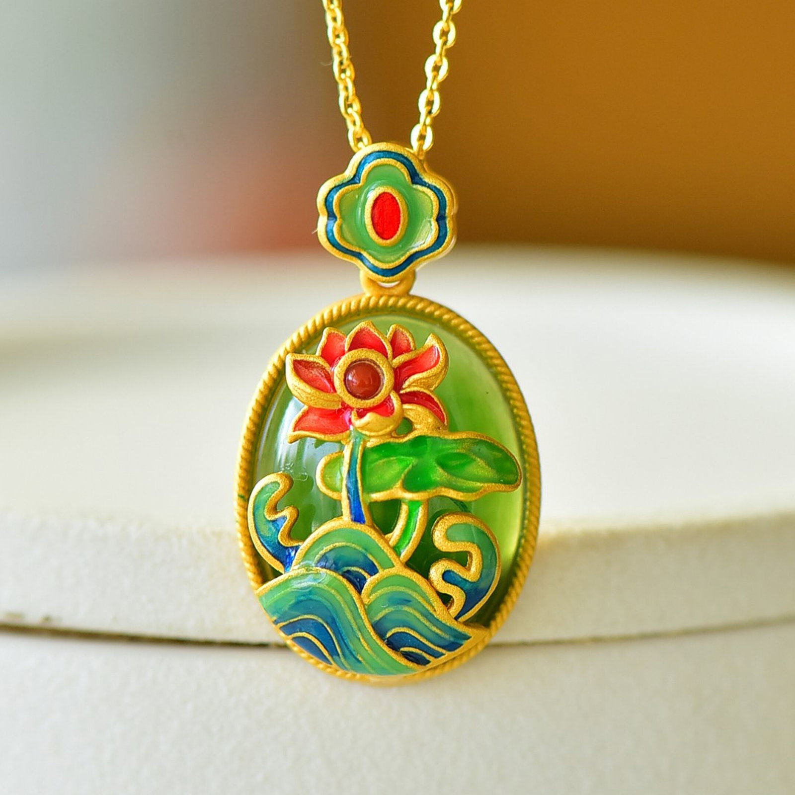 An Exquisite Sterling Silver-Gold Plated Inlaid Jasper Enamel Pendant: An Exquisite Sterling Silver-Gold Plated Inlaid Jasper Enamel Pendant 纯银镀金镶碧玉珐琅吊坠