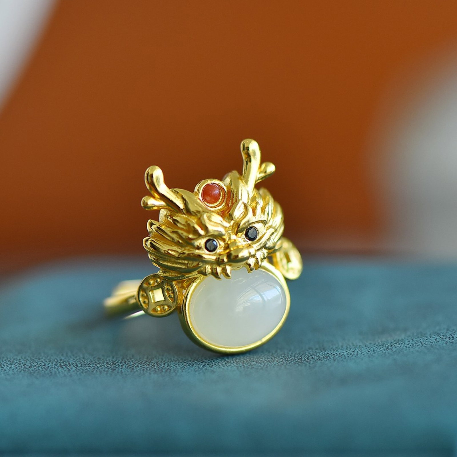 An Exquisite Sterling Silver-Gold Plated Inlaid White Jade Ring: An Exquisite Sterling Silver-Gold Plated Inlaid White Jade Ring,Size:8mmx10mm 纯银镀金镶白玉戒指