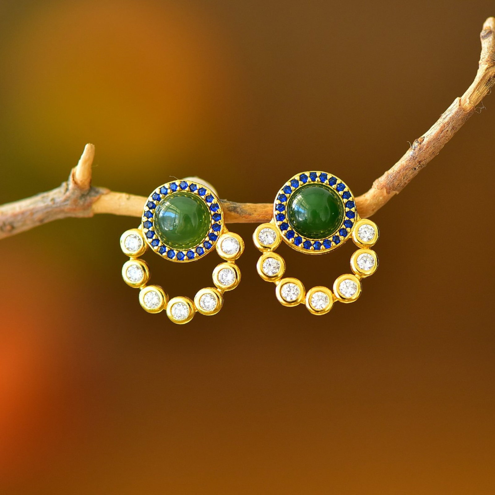A Pair of Exquisite Sterling Silver-Gold Plated Inlaid Jasper Earrings,Inlaid Diamond: A Pair of Exquisite Sterling Silver-Gold Plated Inlaid Jasper Earrings,Inlaid Diamond 一对纯银镀金镶碧玉耳环,嵌钻石