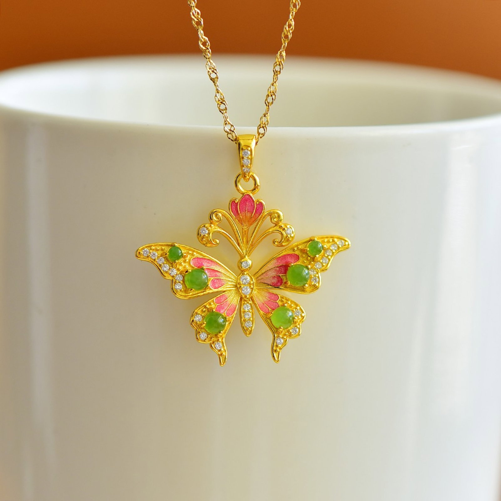 An Exquisite Sterling Silver-Gold Plated Inlaid Jasper Enamel Pendant,Inlaid Gems: An Exquisite Sterling Silver-Gold Plated Inlaid Jasper Enamel Pendant,Inlaid Gems,Size:3mmx3mm 一个精美的纯银镀金镶碧玉珐&