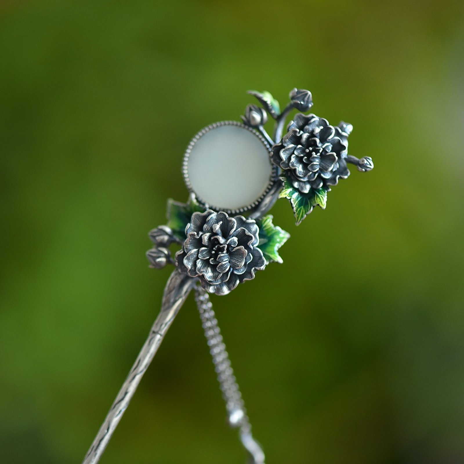 An Exquisite Sterling Silver Inlaid White Jade Enamel Hairpin: An Exquisite Sterling Silver Inlaid White Jade Enamel Hairpin 纯银镶白玉珐琅发簪