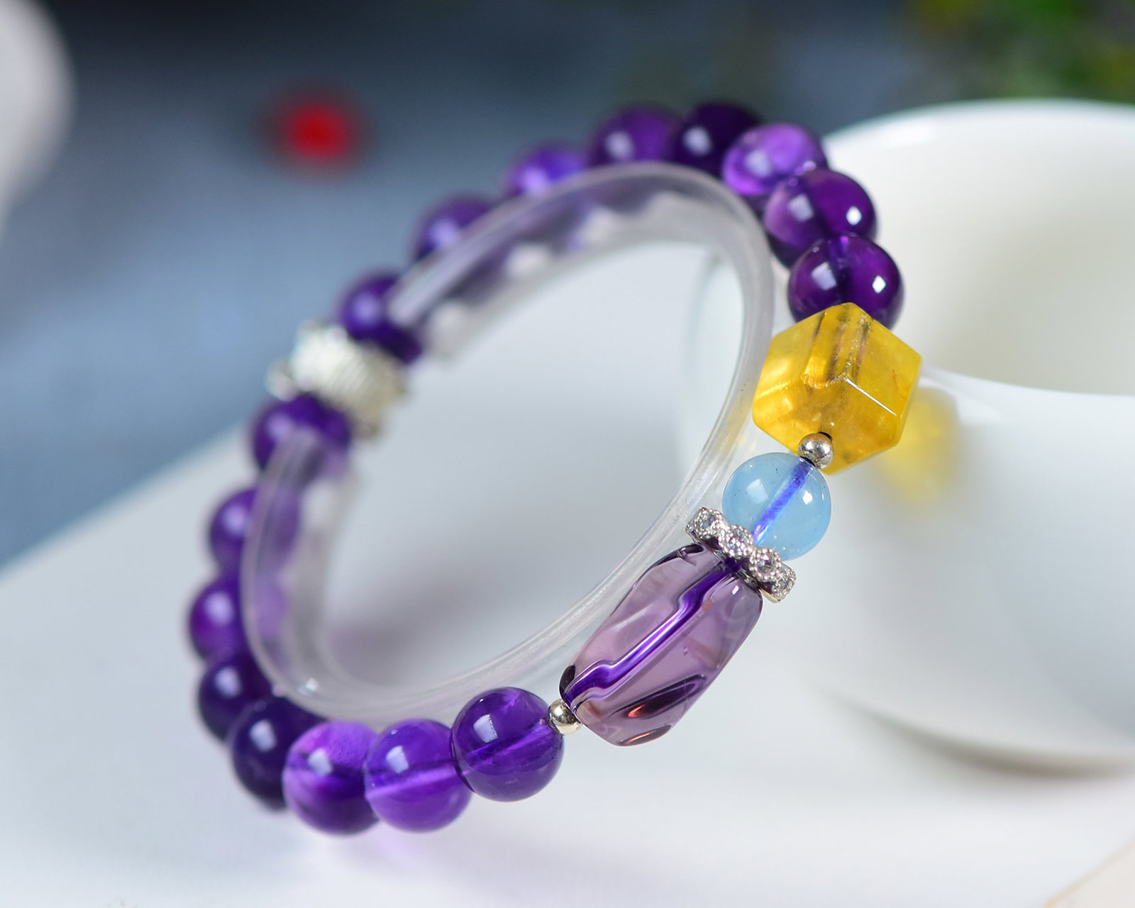 An Exquisite Crystal Bracelets - 2