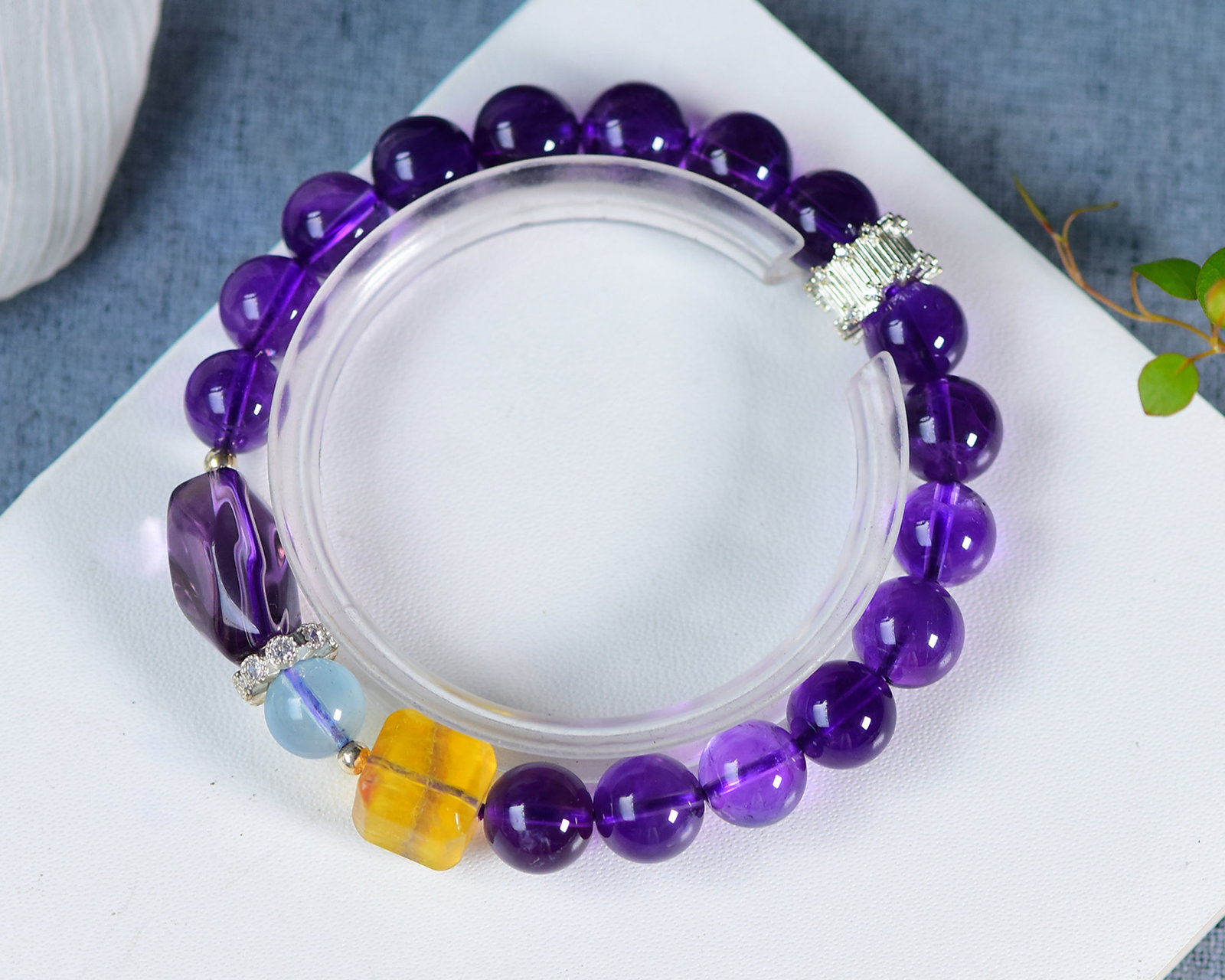 An Exquisite Crystal Bracelets - 4