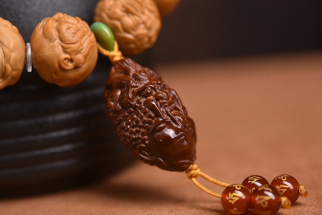 A Exquisite WalnutBracelet - 4