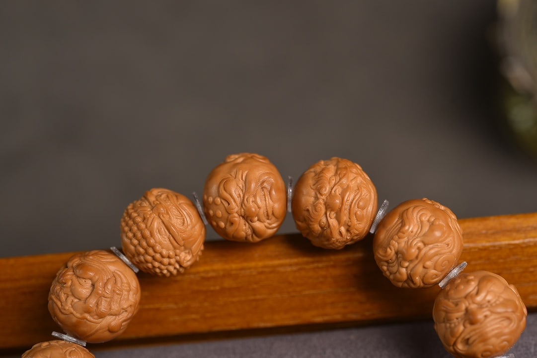 A Exquisite WalnutBracelet - 5