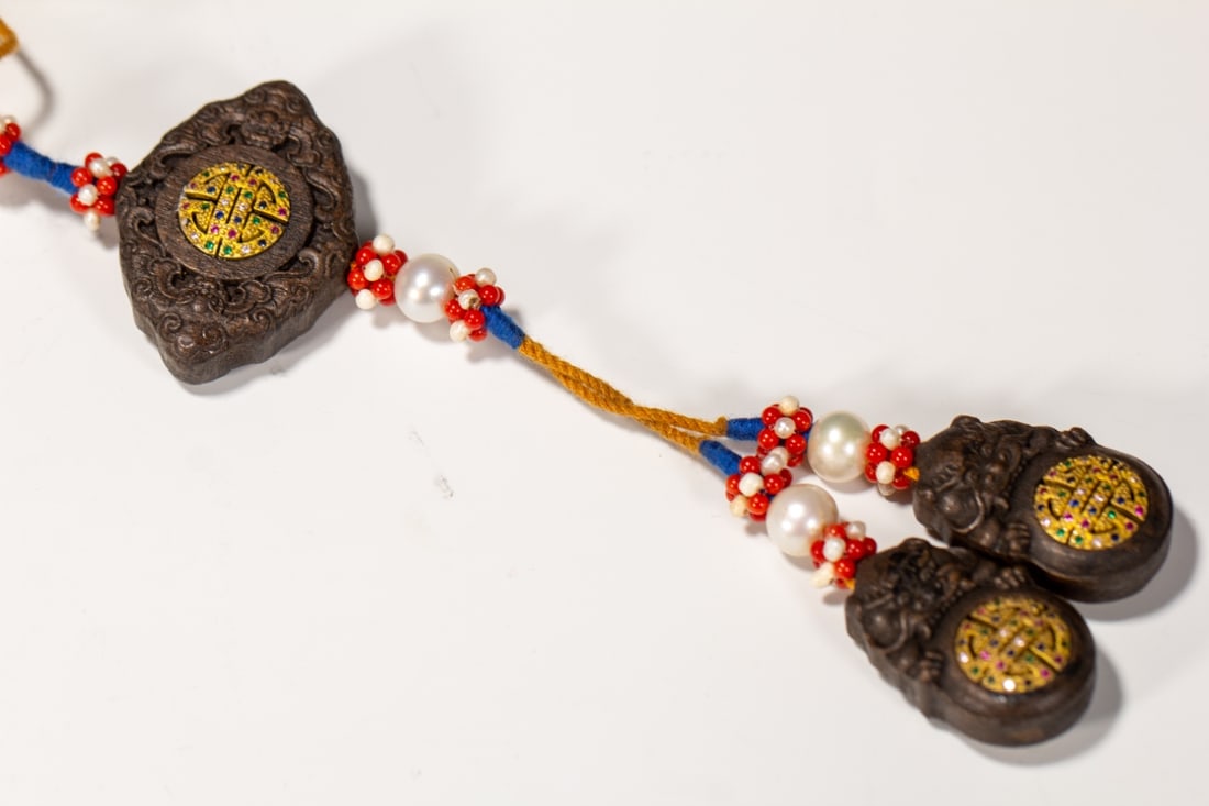 A Exquisite Eaglewood Bracelets - 4
