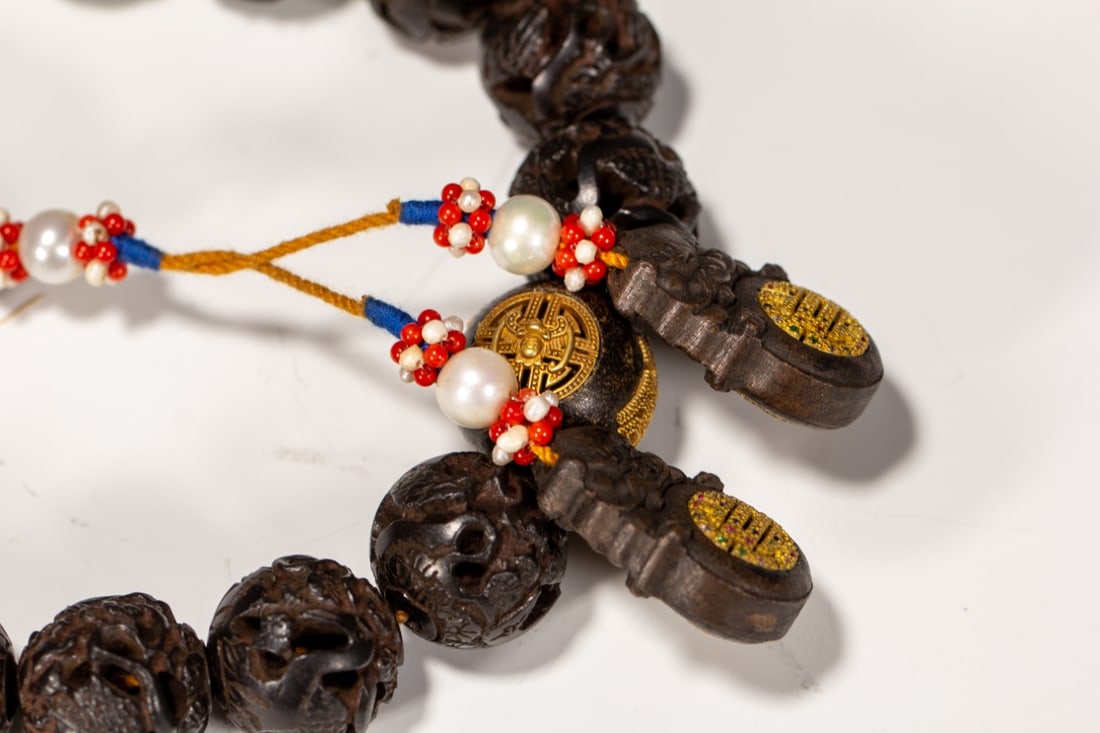 A Exquisite Eaglewood Bracelets - 6