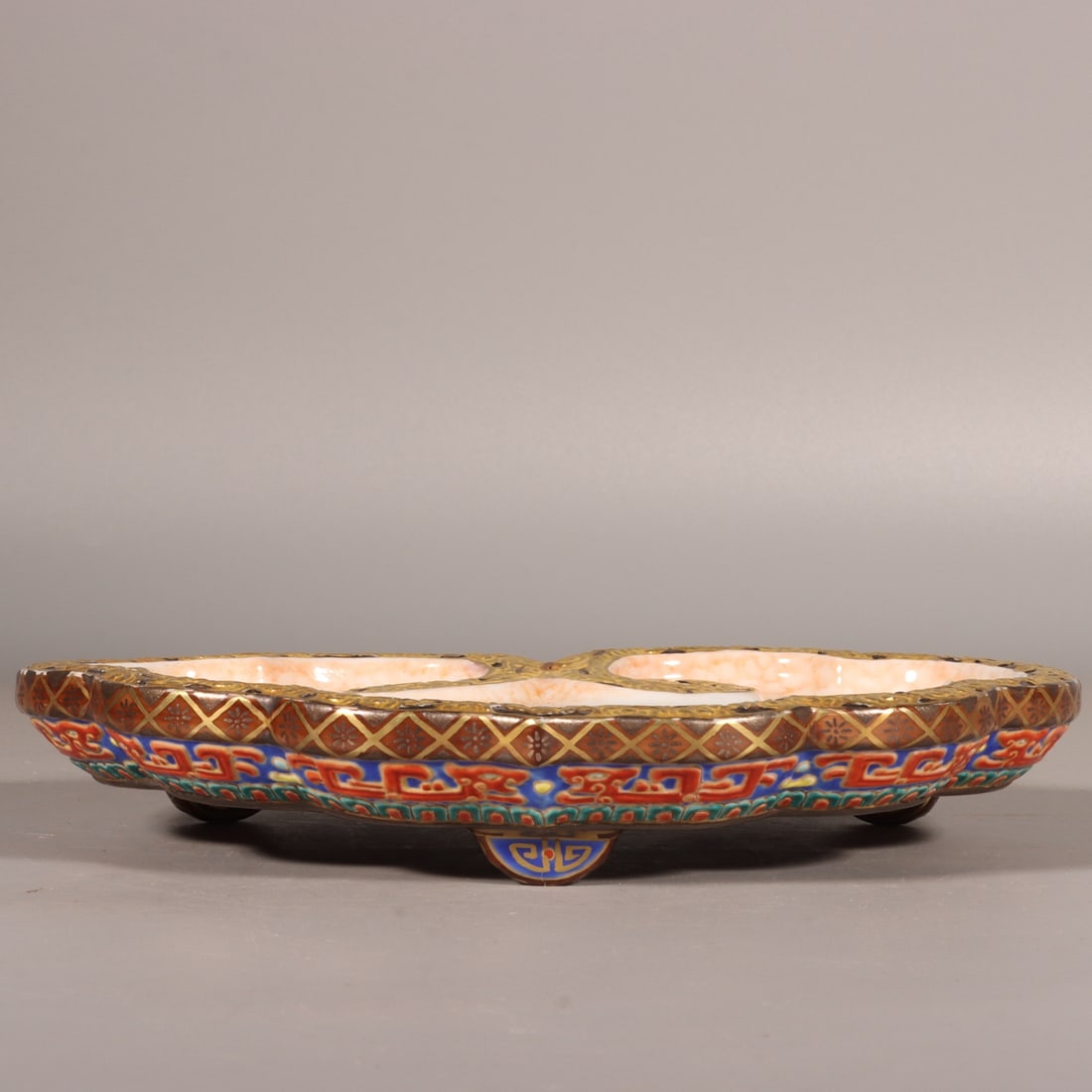 A Exquisite Enamel Painted Gold Flower and Bird Pattern Plate (1 of 9)