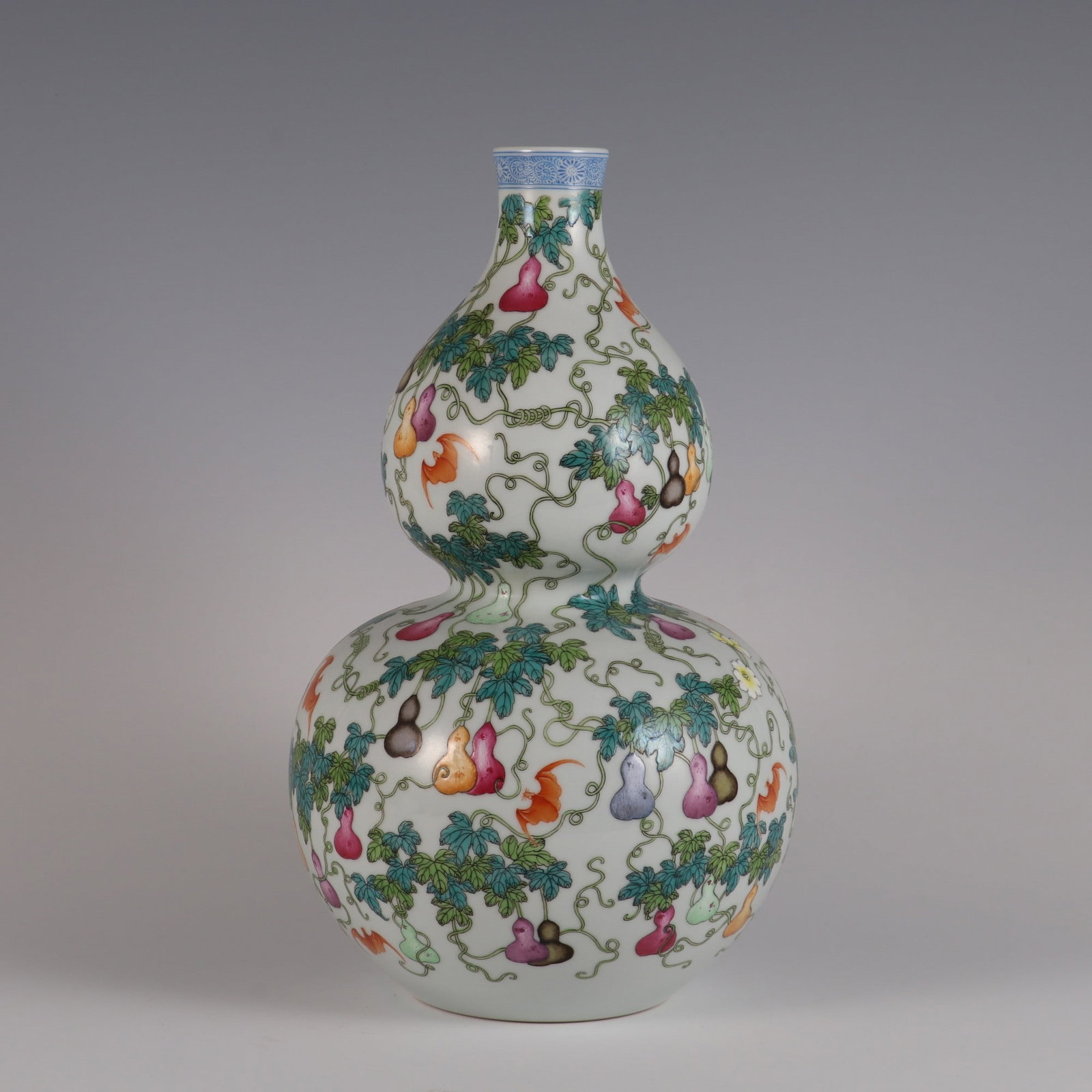 A Exquisite Enamel Gourd Pattern Vase - 2
