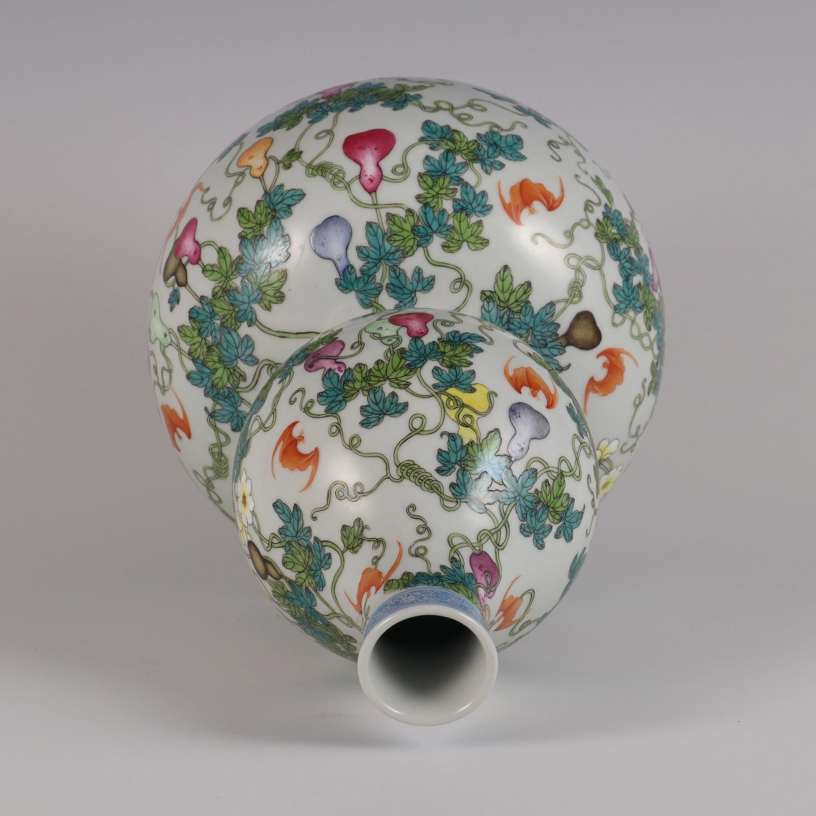 A Exquisite Enamel Gourd Pattern Vase - 8