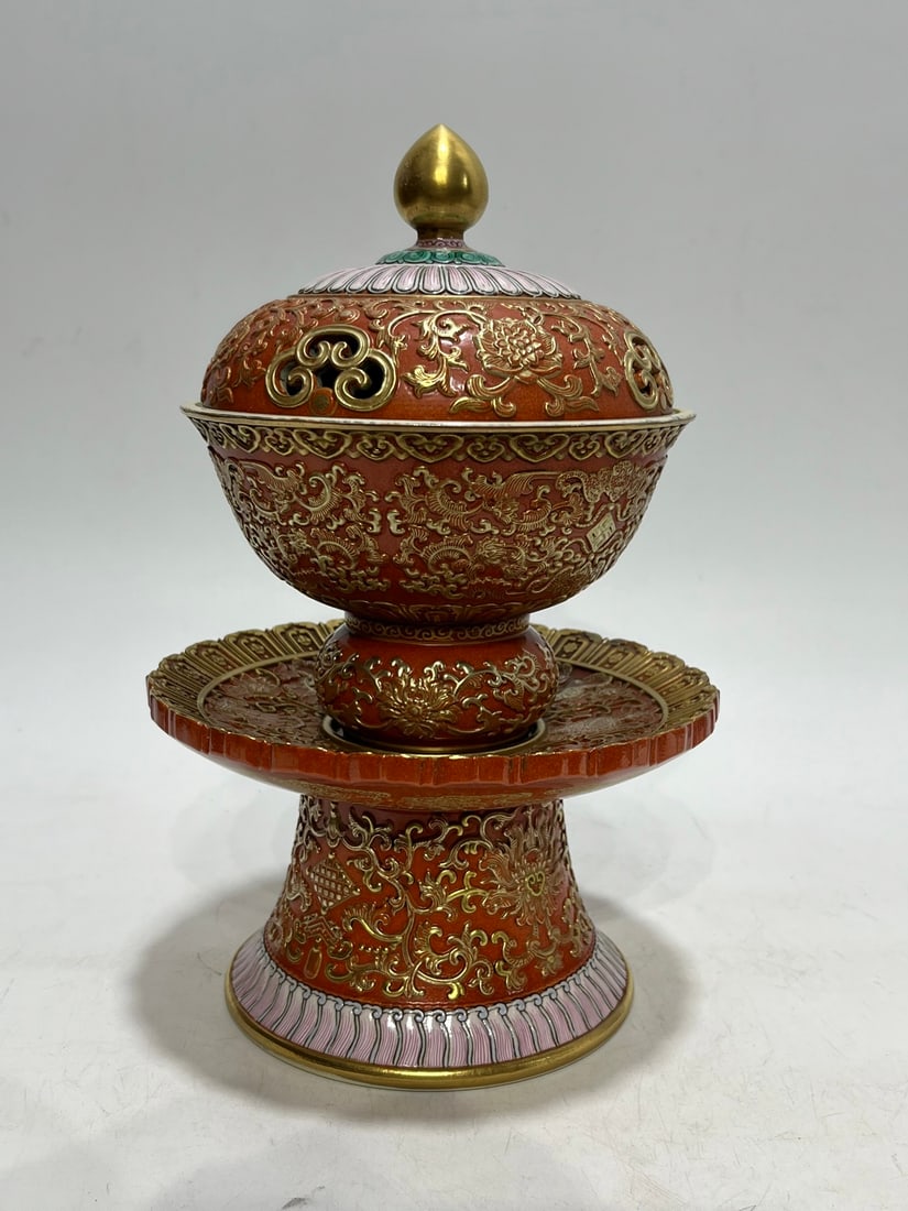 A Exquisite Iron-Red Lotus Pattern Ewer - 10