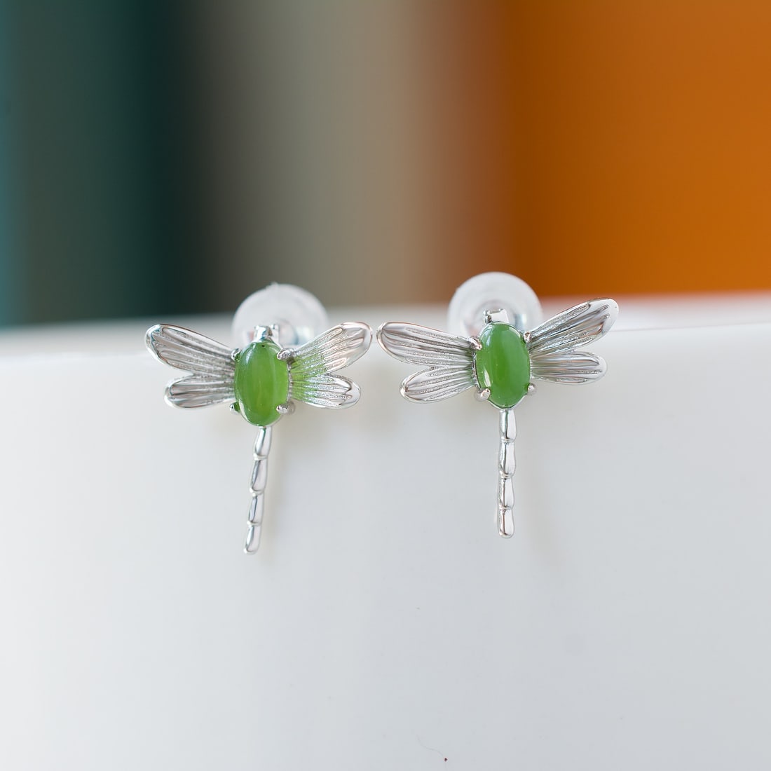A pair of Exquisite Silver Inlaid Jasper Dragonfly-shaped Ear Stud: A pair of Exquisite Silver Inlaid Jasper Dragonfly-shaped Ear Stud,Size:0.1inx0.2in 一对银镶和田碧玉蜻蜓耳钉
