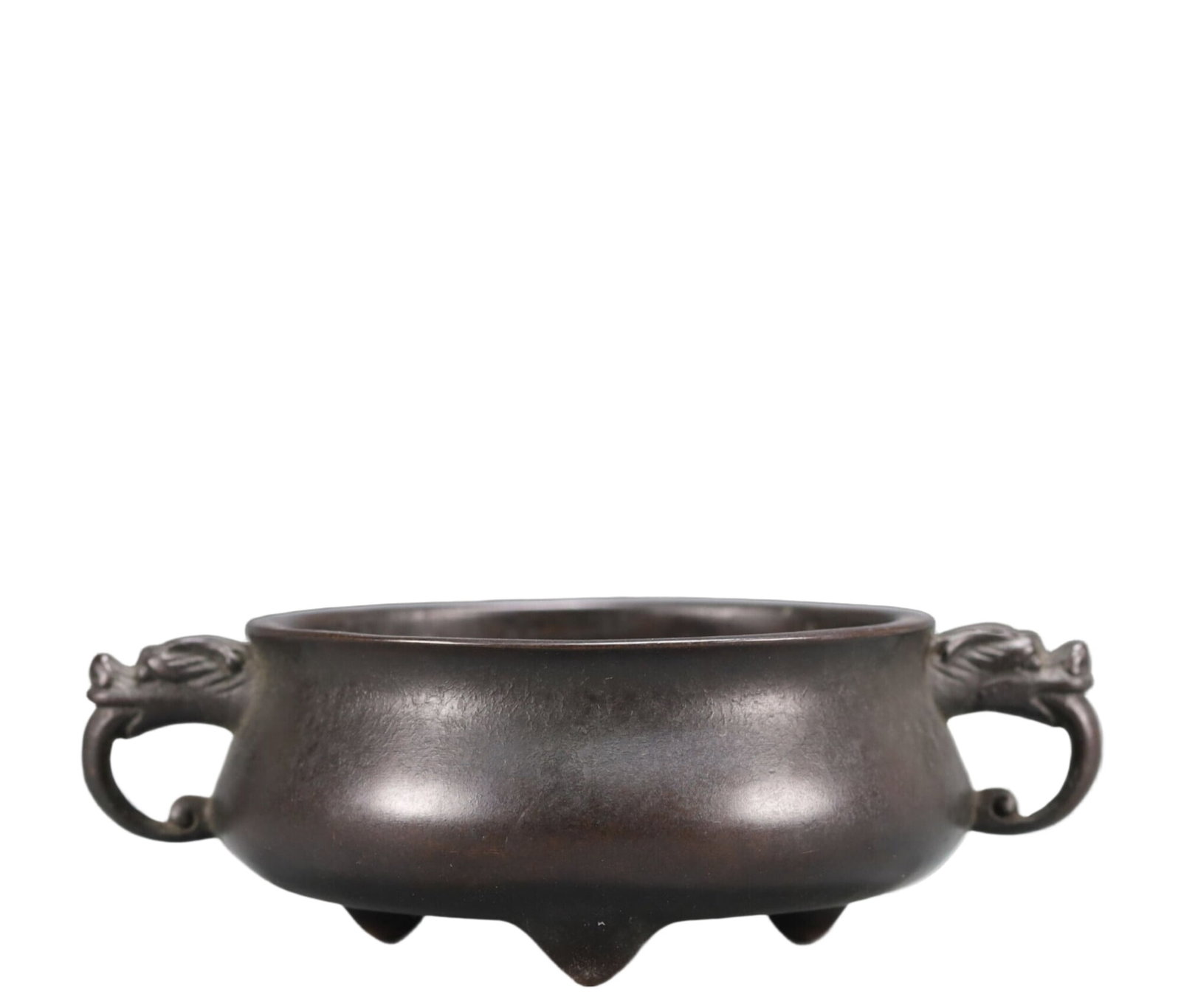 An Exquisite Bronze Double-Ears and Tripod Censer: An Exquisite Bronze Double-Ears and Tripod Censer,Qing Dynasty, China,With Mark,Size:5.3inx3.9inx1.8in Weight:700g 铜双耳三足香炉,中国清