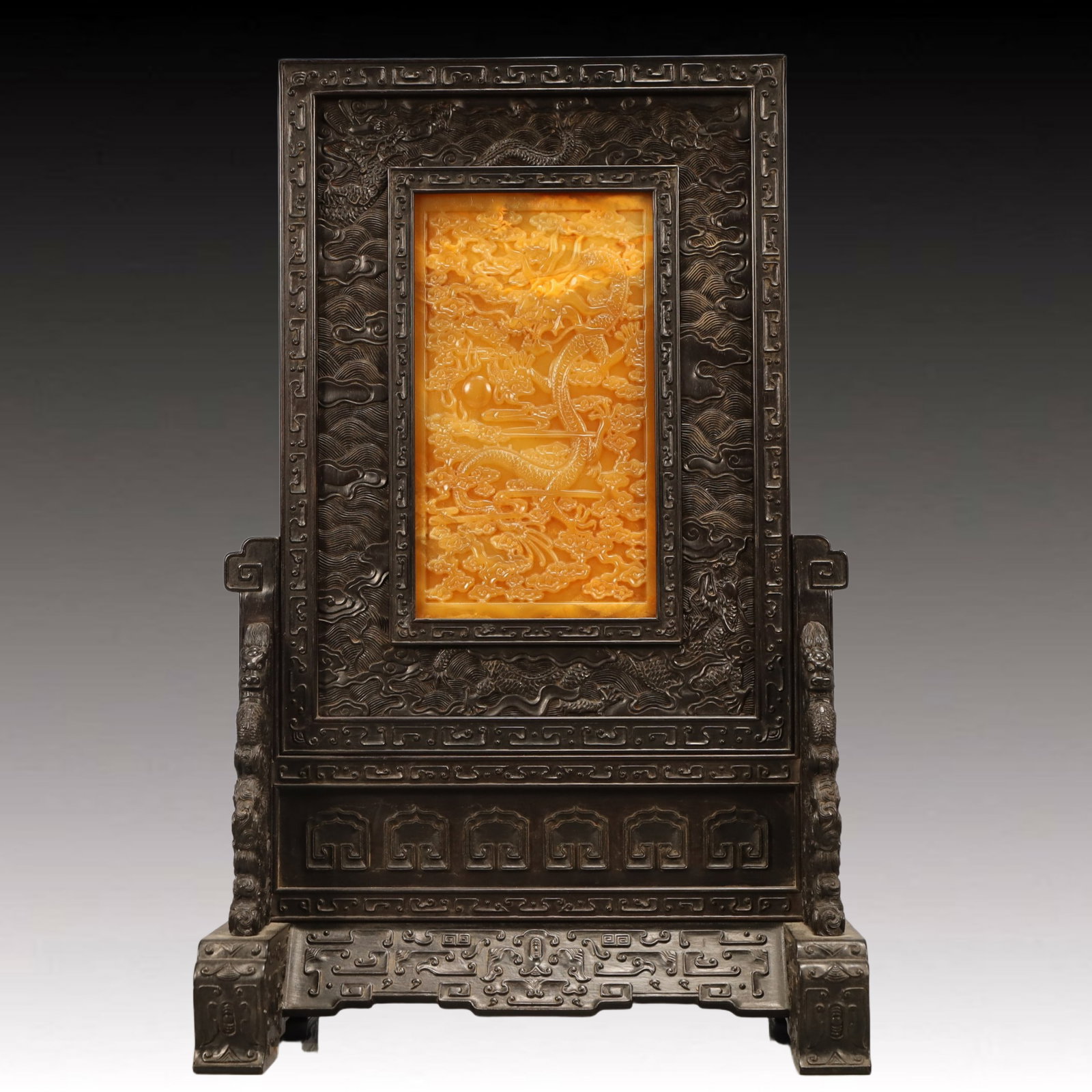 A Huge Zitanwood InlaidTianhuang Stone Auspicious Cloud and Dragon Pattern Table Screen,Qing: A Huge Zitanwood InlaidTianhuang Stone Auspicious Cloud and Dragon Pattern Table Screen,Qing Dynasty, China,Size:11.2inx7.5inx17.7in,Weight:3250g 紫檀木镶田黄௾