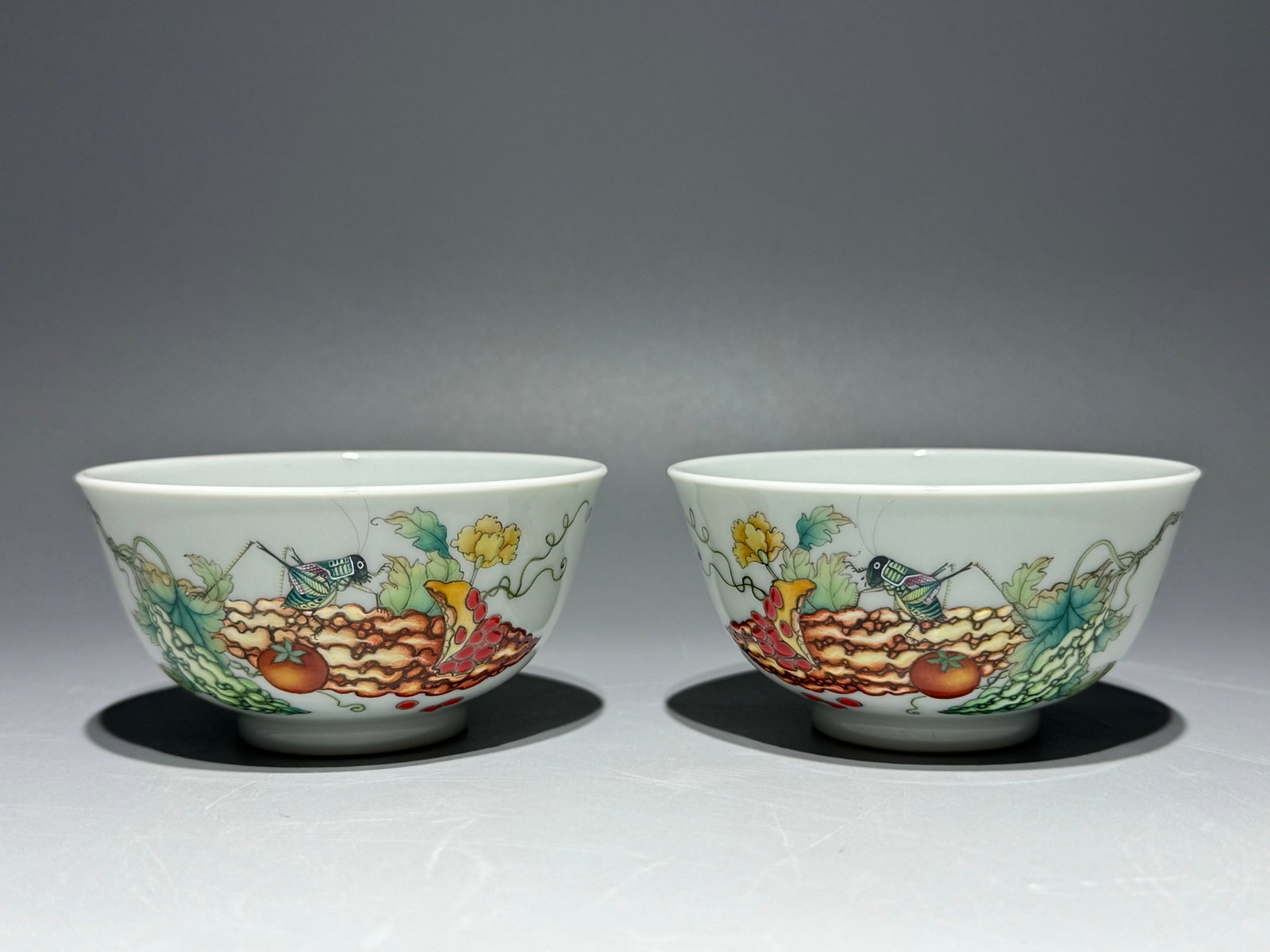 A Pair of Exquisite Enamel Bitter Gourd and Insect Pattern Cups,With Poem (1 of 9)