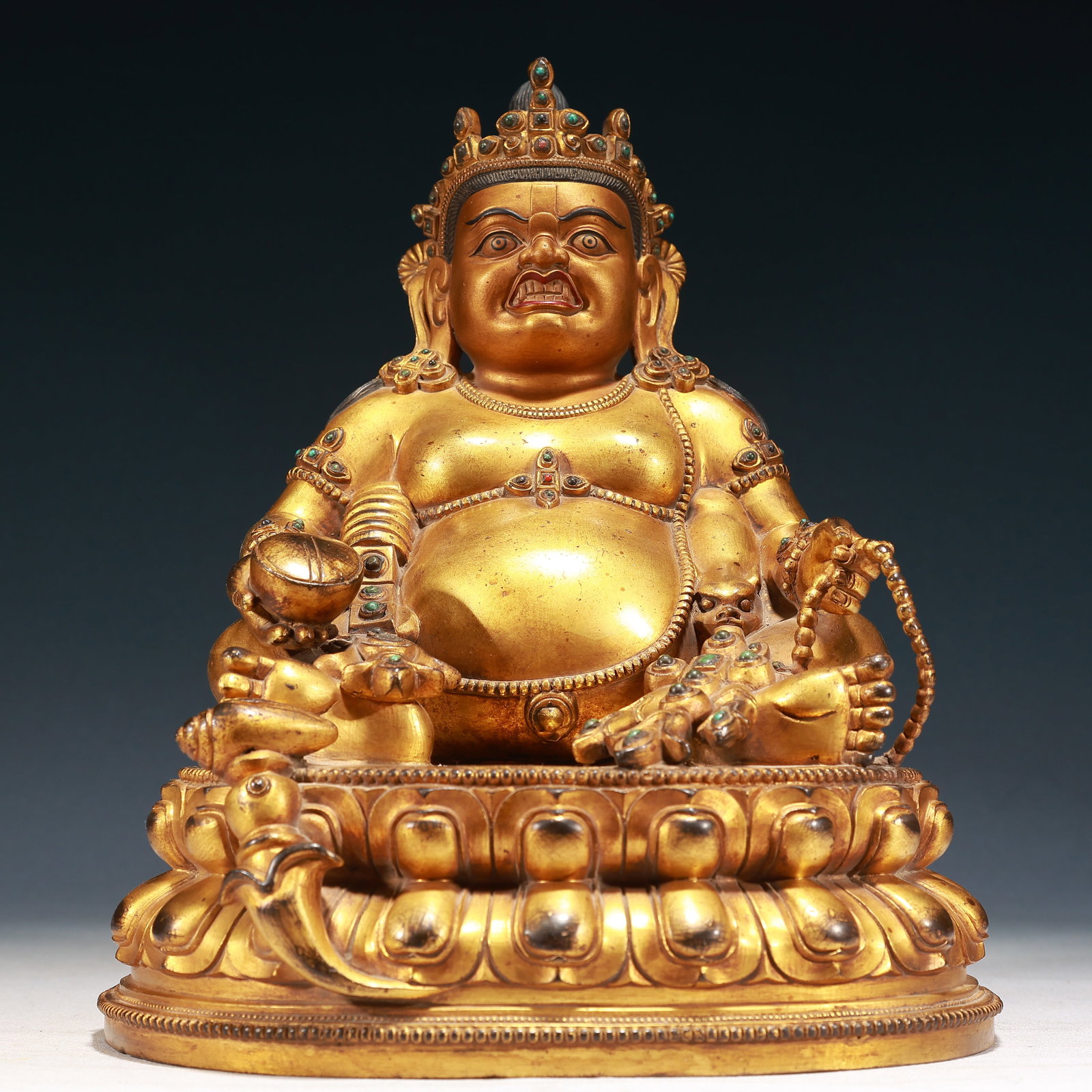 A Solemn Gilt Bronze Statue of Mammon: A Solemn Gilt Bronze Statue of Mammon,Qing Dynasty,China,Size:11.8inx9.1inx7.9in,Weight:4700g 铜鎏金财神像,中国清代