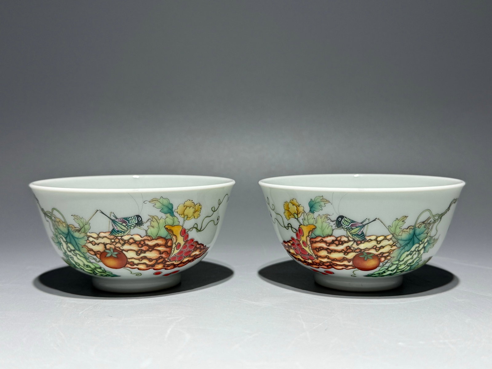 A Pair of Exquisite Enamel Bitter Gourd and Insect Pattern Cups,With Poem (1 of 9)
