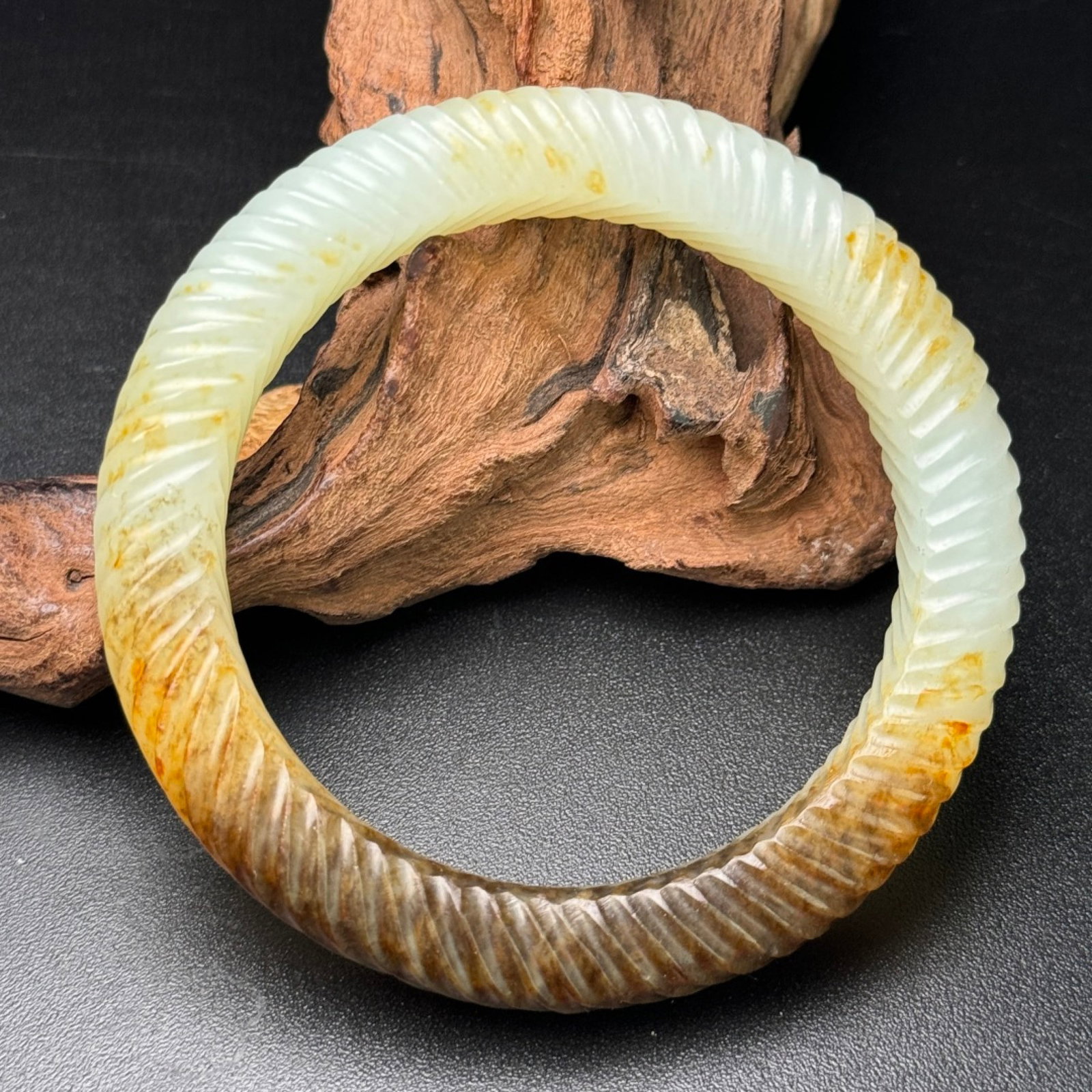 An Exquisite White Jade Bracelets - 2