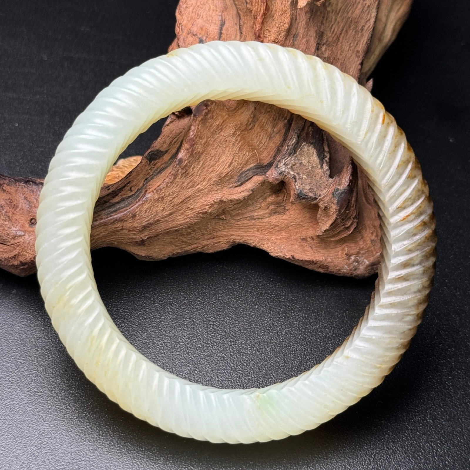An Exquisite White Jade Bracelets - 3