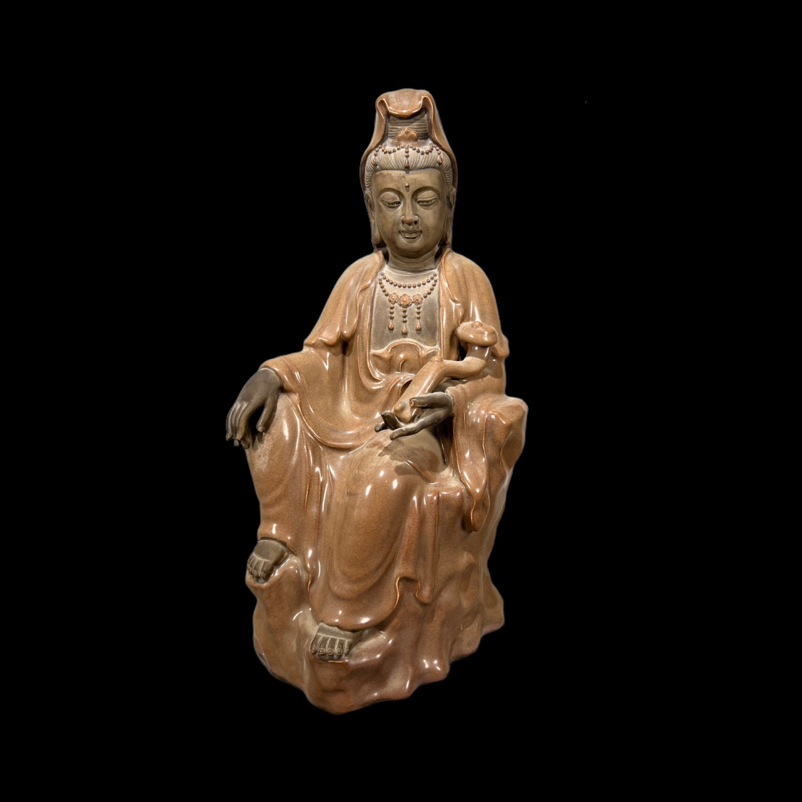 A Solemn Yellow Glazed Statue of Avalokitesvara: A Solemn Yellow Glazed Statue of Avalokitesvara,Qing Dynasty, China,Size:21.5in 黄釉观音像,中国清代