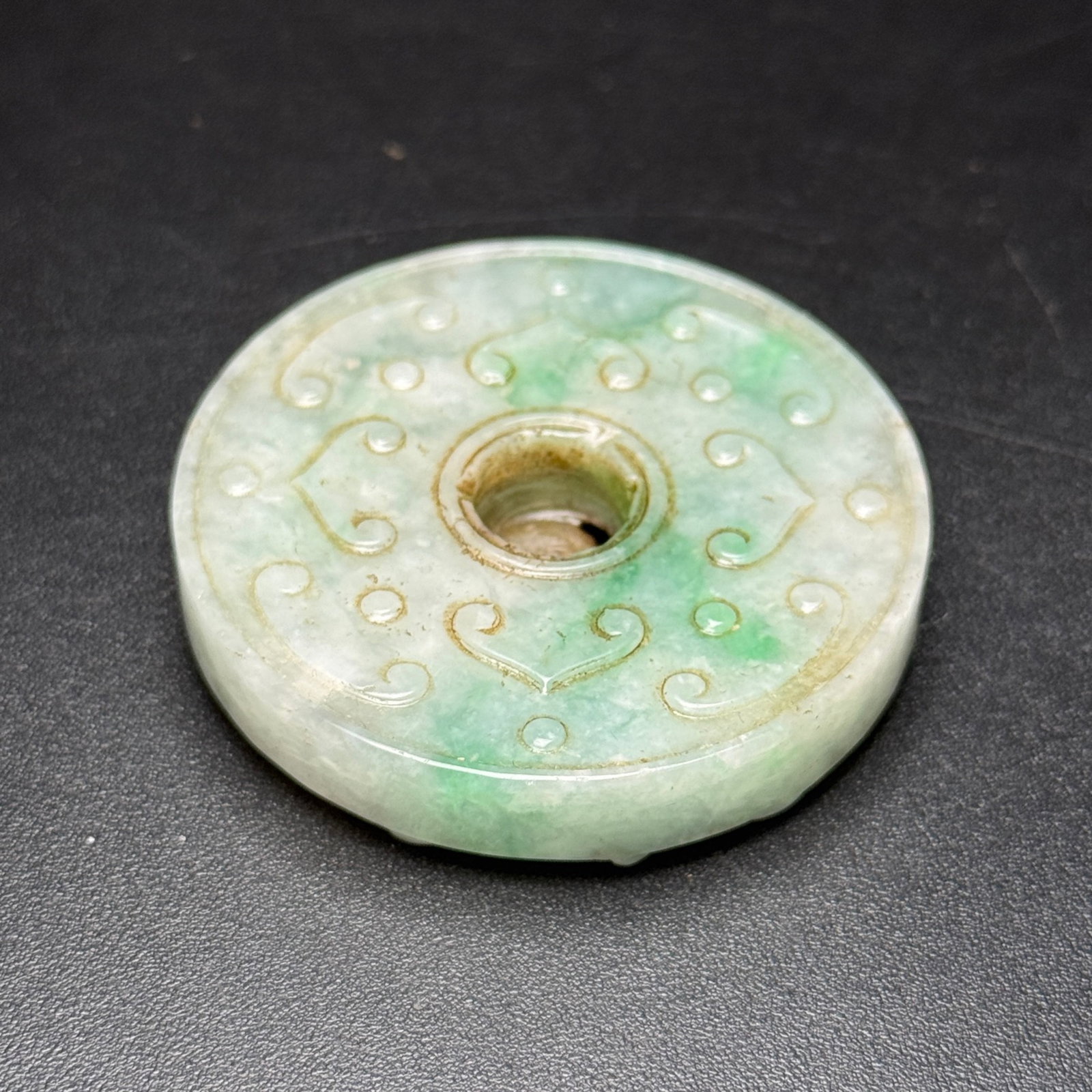 An Exquisite Jadeite Dragon Pattern Pendant - 6