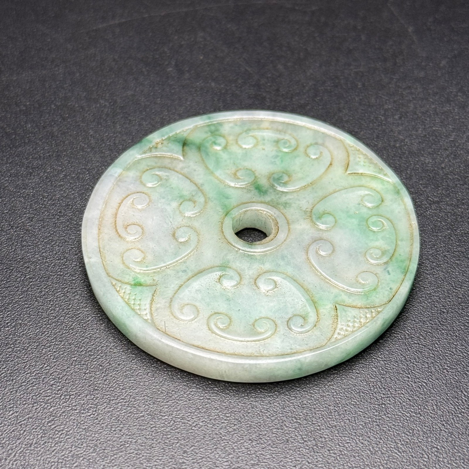 An Exquisite Jadeite Dragon Pattern Pendant - 7